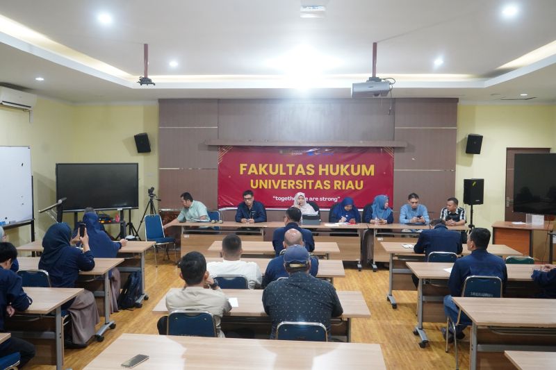 Tingkatkan Sinergi Tata Kelola, FH UNRI Gelar Rapat Koordinasi Tendik