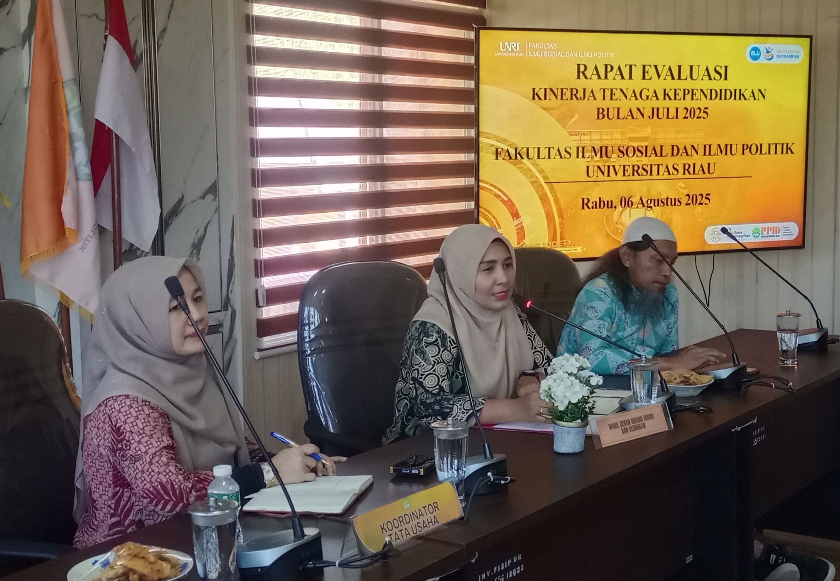 Exploring the Meaning of Evaluation: Witnessing FISIP UNRI Enhance Staff Performance Towards Excellent Service