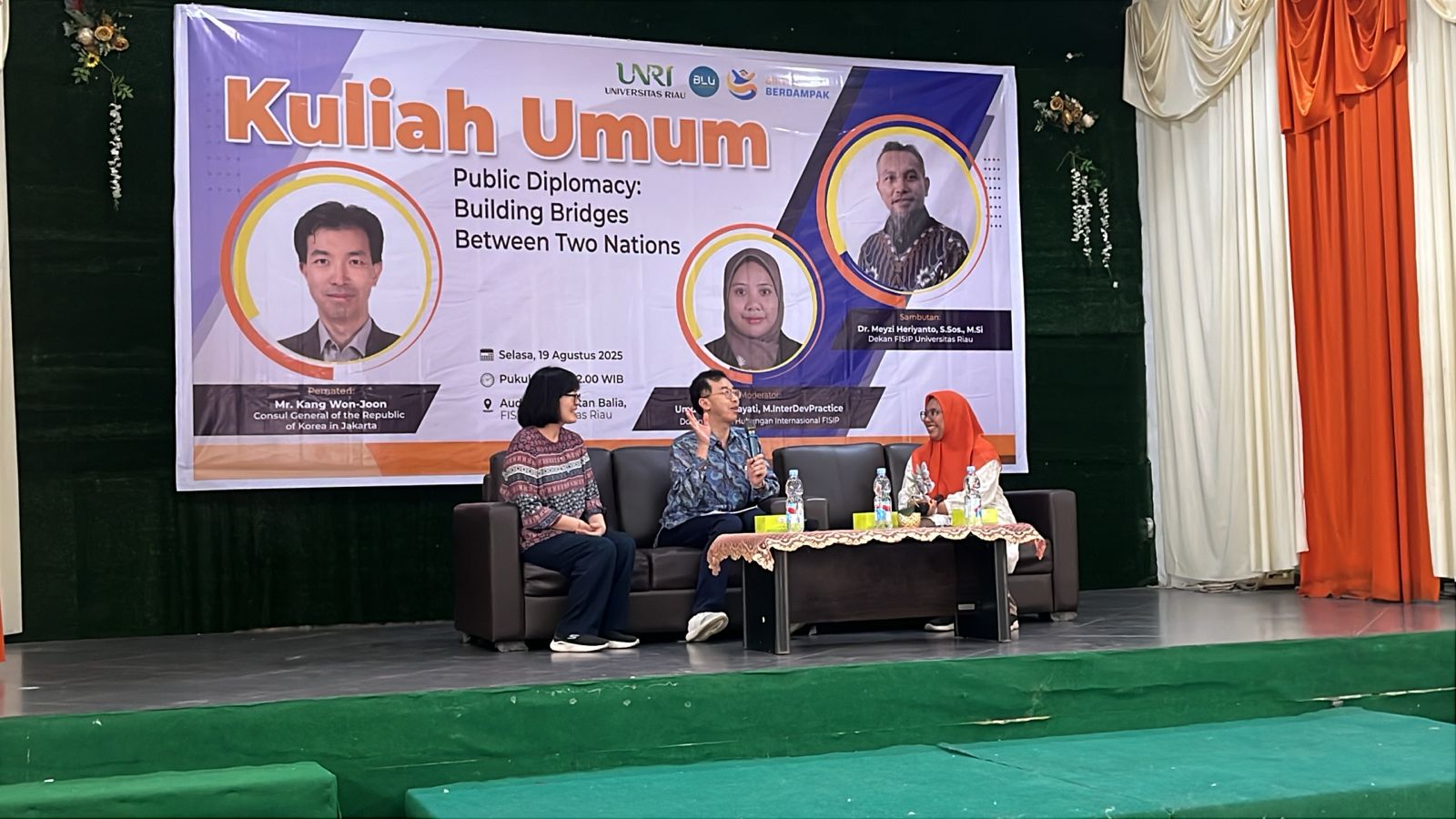 Merangkai Persahabatan Antarbangsa: FISIP UNRI Hadirkan Konsul Jenderal Korea Selatan dalam Kuliah Umum