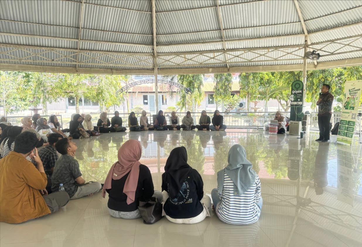 Peningkatan Kesadaran Ekologi Mahasiswa melalui Edukasi Pengelolaan Sampah
