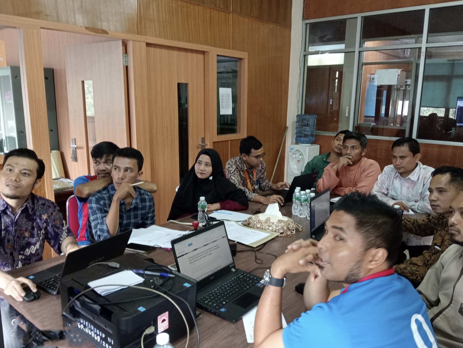 Coaching Penggunaan CMS Laravel bagi Operator Website di FISIP Universitas Riau: Upaya Meningkatkan Kualitas Layanan dan Keamanan Website