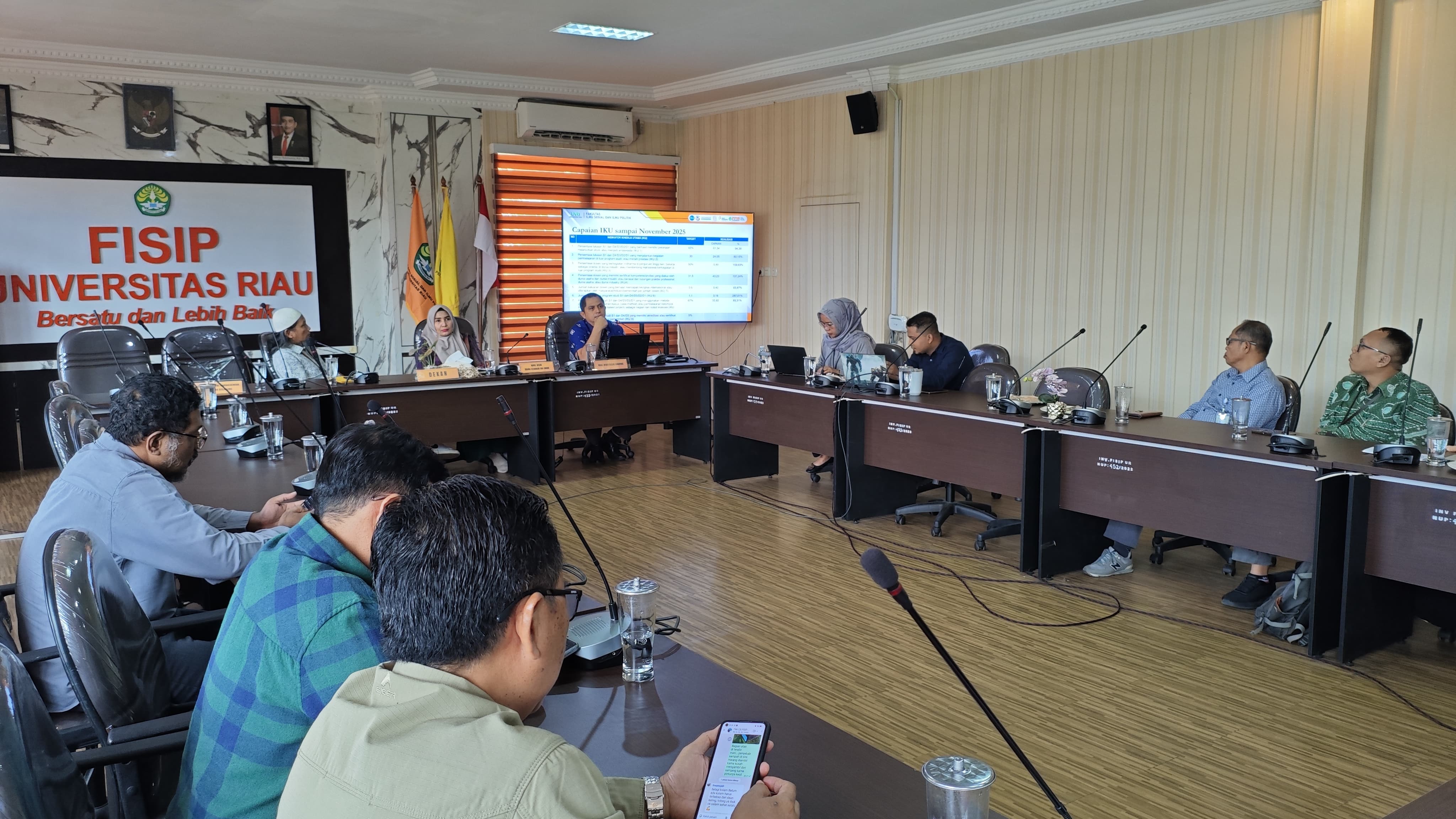 Evaluasi Menyeluruh: FISIP UNRI Susun Arah Strategis Lewat Rapat DPH Plus