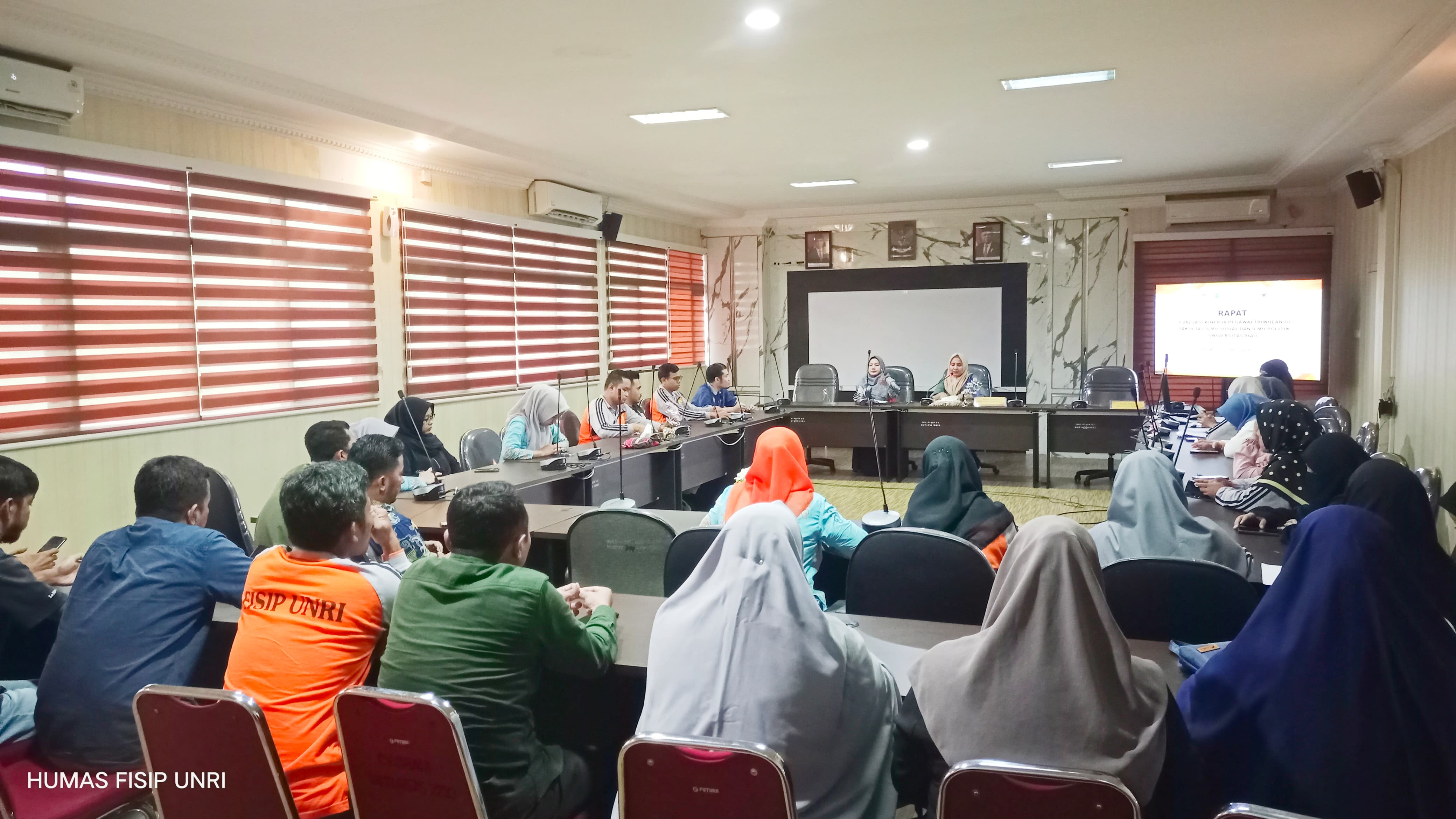 Evaluasi Kinerja Pegawai Triwulan III Tahun 2024: Wujudkan Wilayah Bebas dari Korupsi (WBK) dan Wilayah Birokrasi Bersih dan Melayani (WBBM)