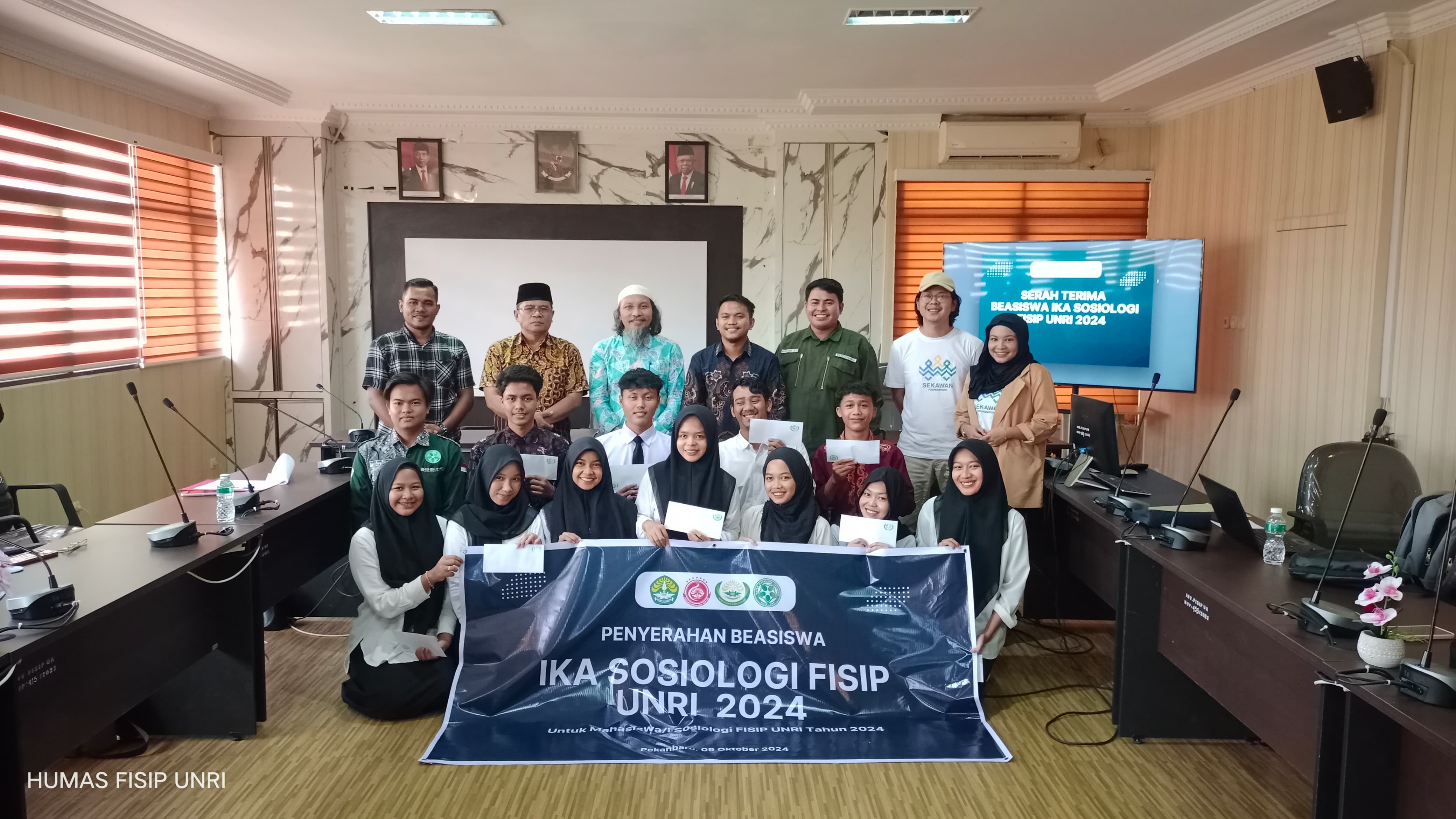 Penandatanganan Kerjasama FISIP Universitas Riau dengan Sekawan Foundation Bersempena Pemberian Beasiswa IKA Sosiologi