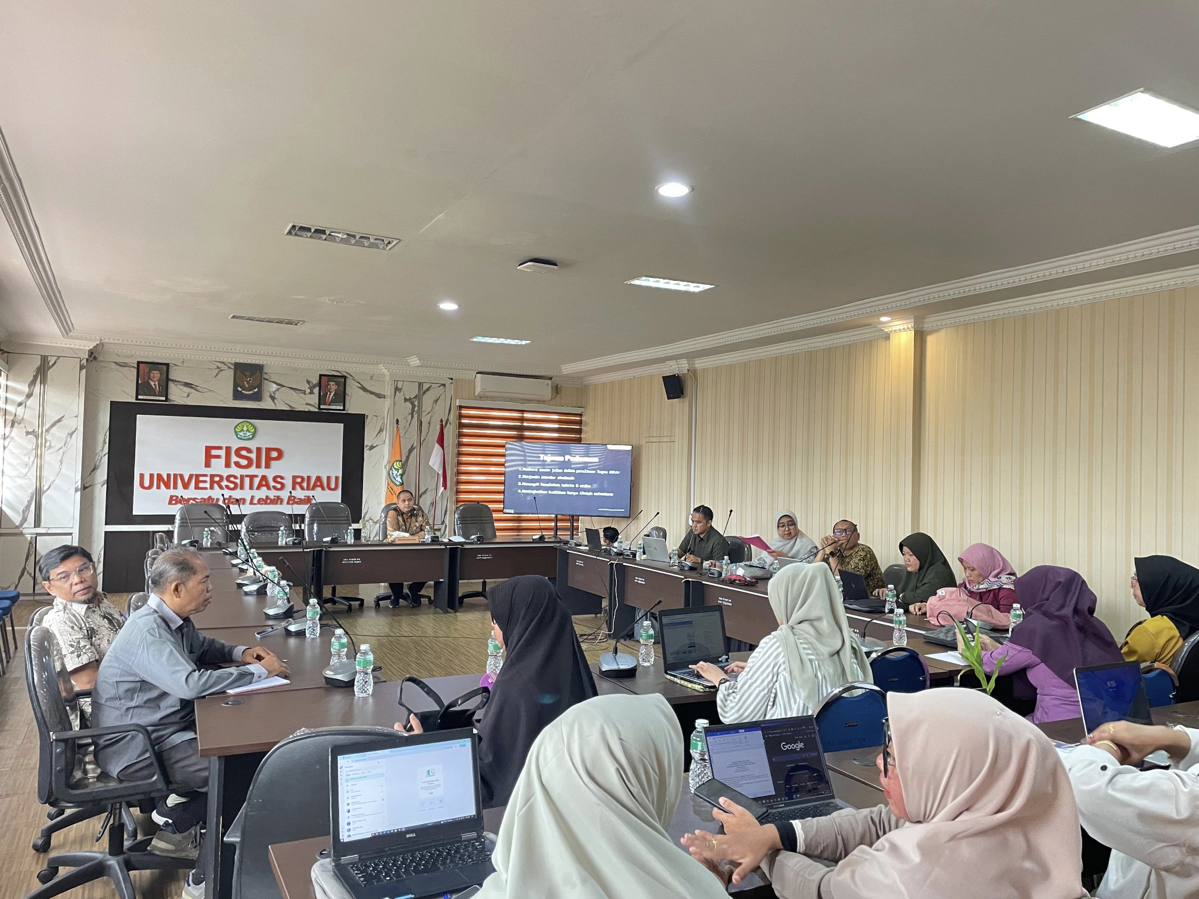 Samakan Persepsi Akademik, FISIP UNRI Sosialisasikan Pedoman Tugas Akhir 2026