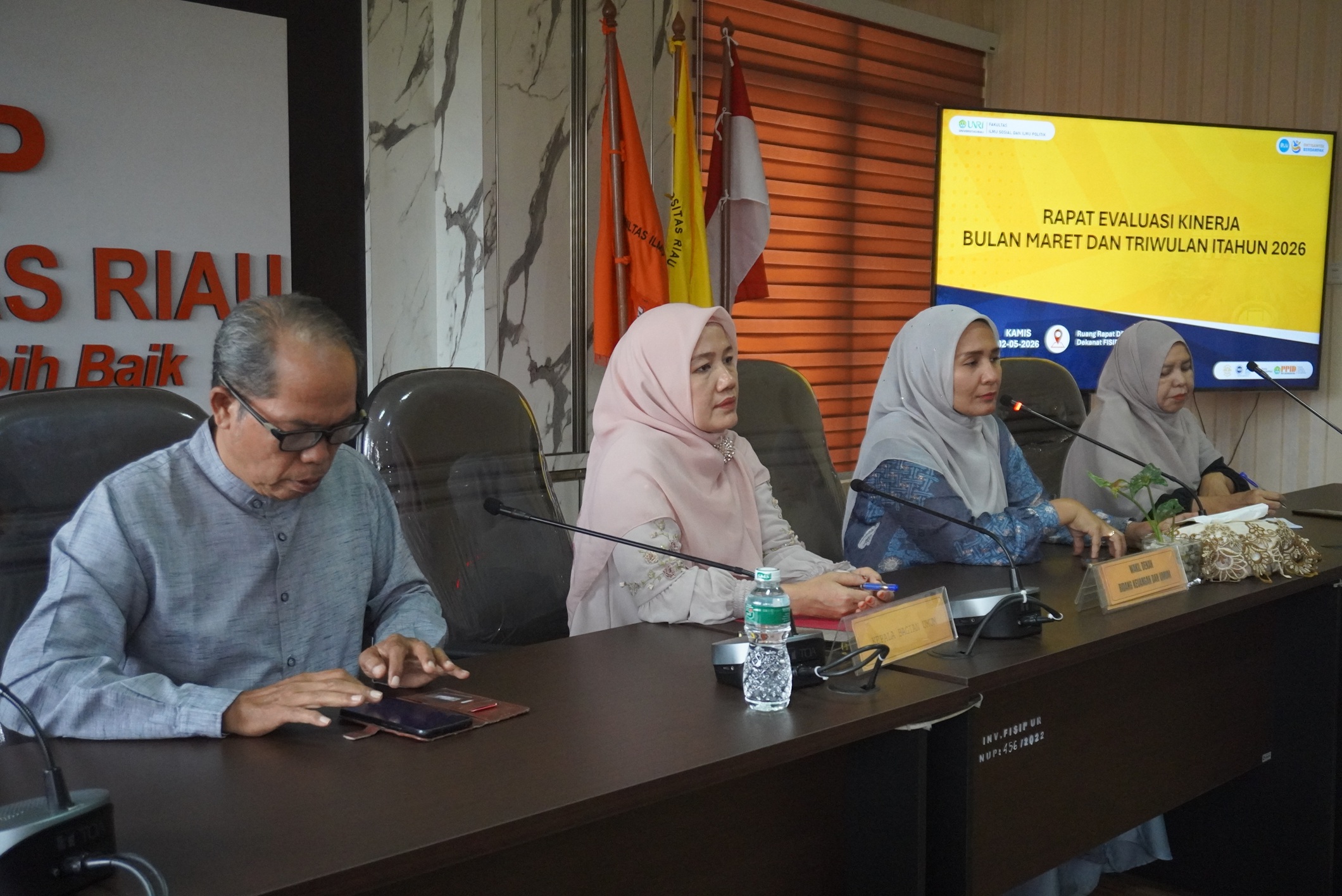 First Quarter 2026 Evaluation: FISIP UNRI Emphasizes Discipline and Performance of Administrative Staff