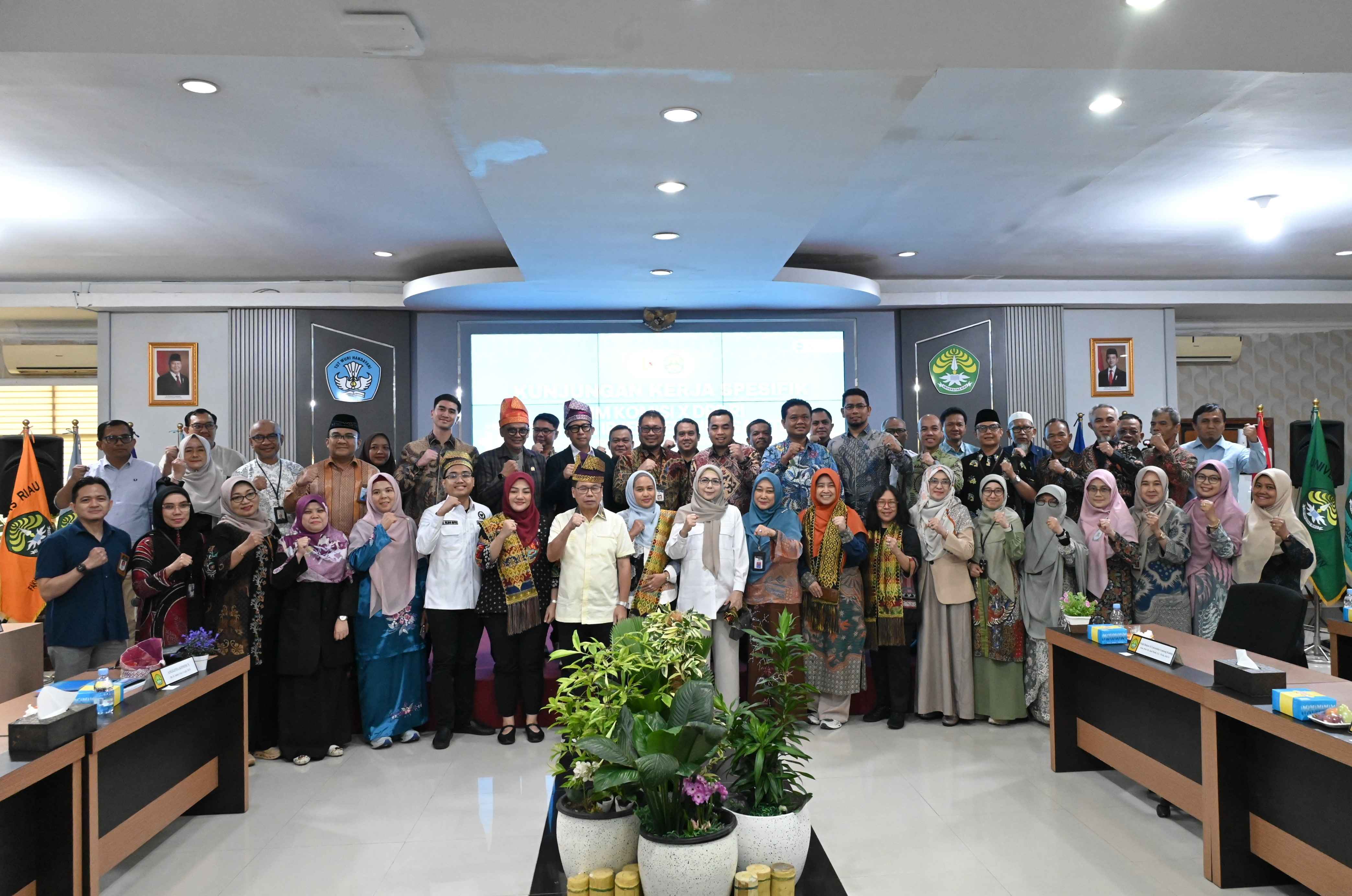 Absorbing Aspirations at Universitas Riau, Commission X of the Indonesian House of Representatives Discusses New Student Admission System and Education Costs