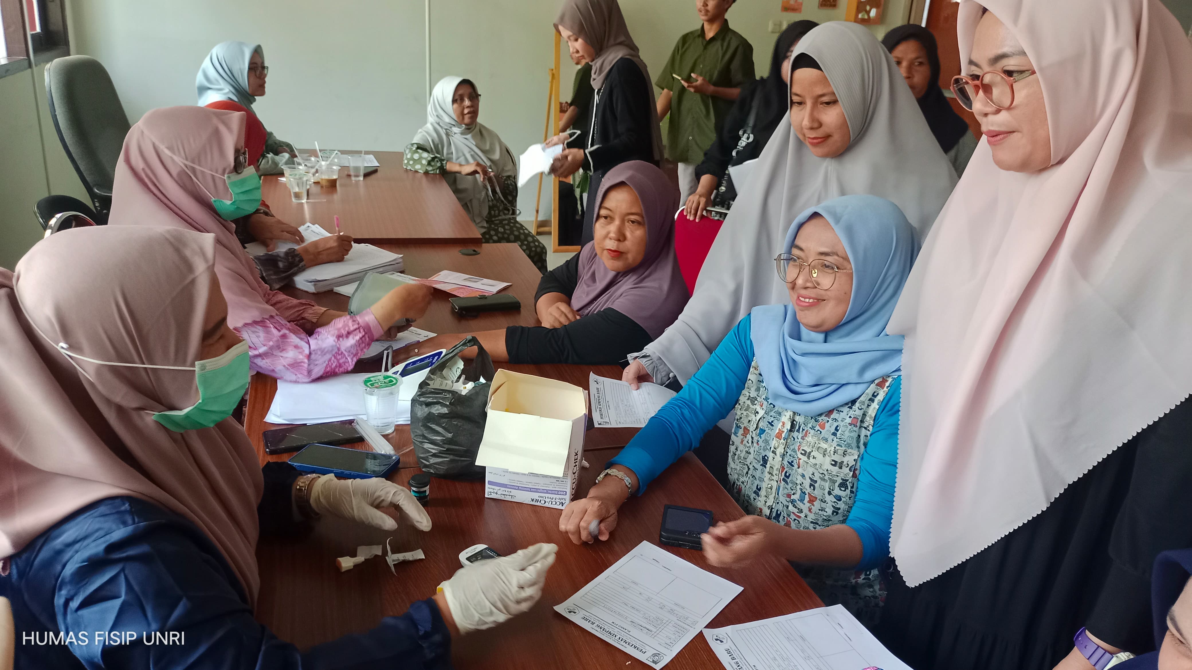 P2K FISIP Universitas Riau Lakukan Screening Kesehatan bagi Civitas Akademika