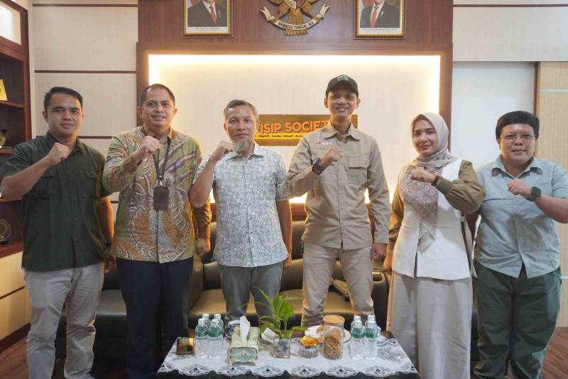 Mitigasi Risiko Hewan Liar: FISIP UNRI Gelar Pelatihan Reptile Rescue untuk Kesiapsiagaan Kampus