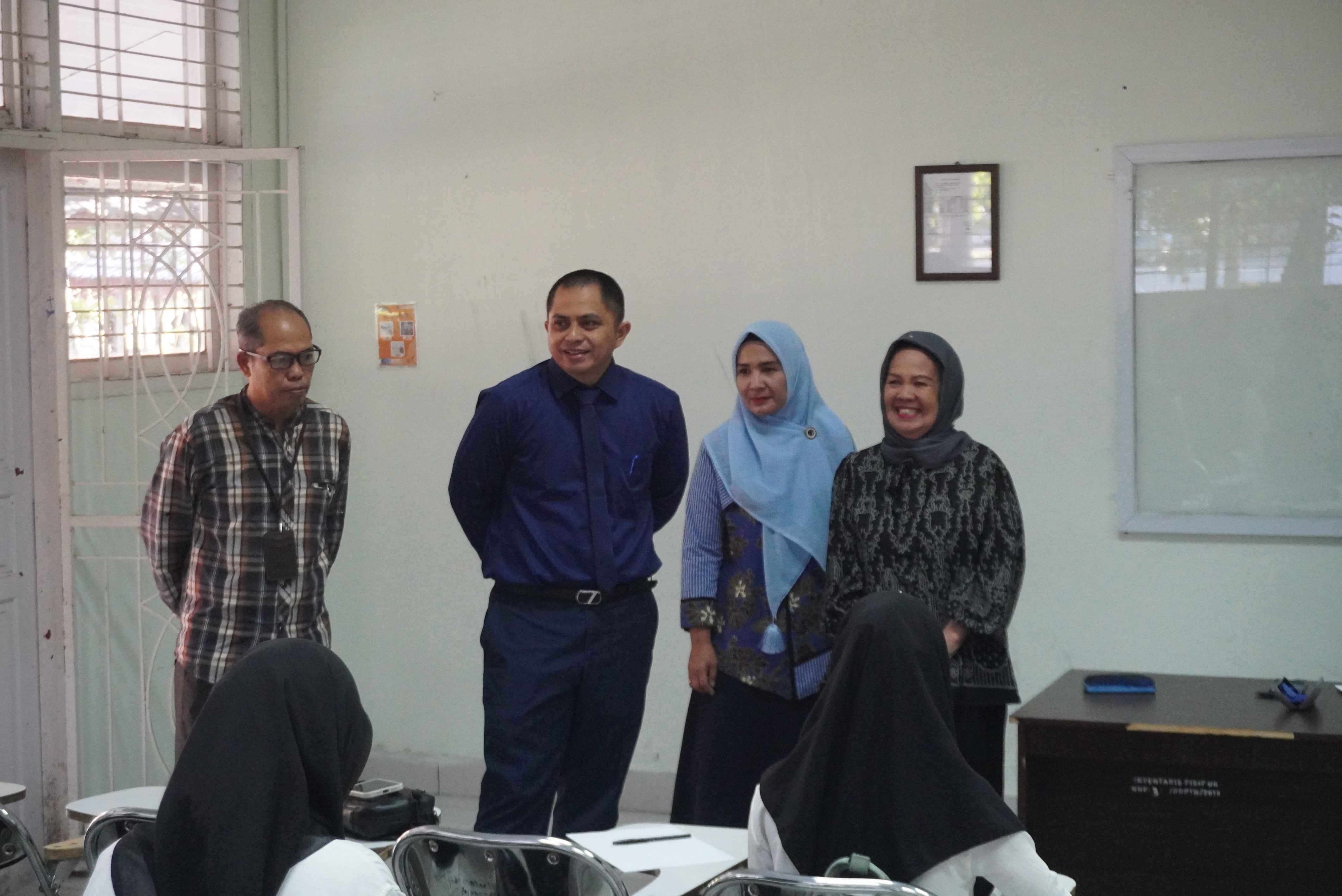 Kawal Pelaksanaan UAS, Pimpinan Fakultas Tinjau Kesiapan Ruang dan Tata Tertib Ujian