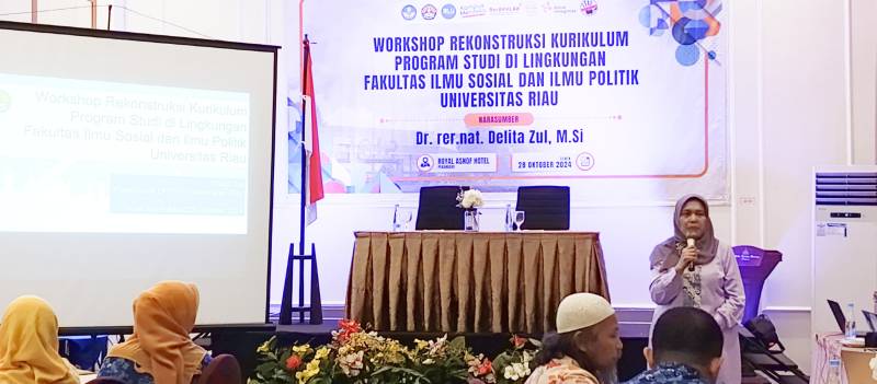 FISIP Universitas Riau Taja Workshop Rekonstruksi Kurikulum