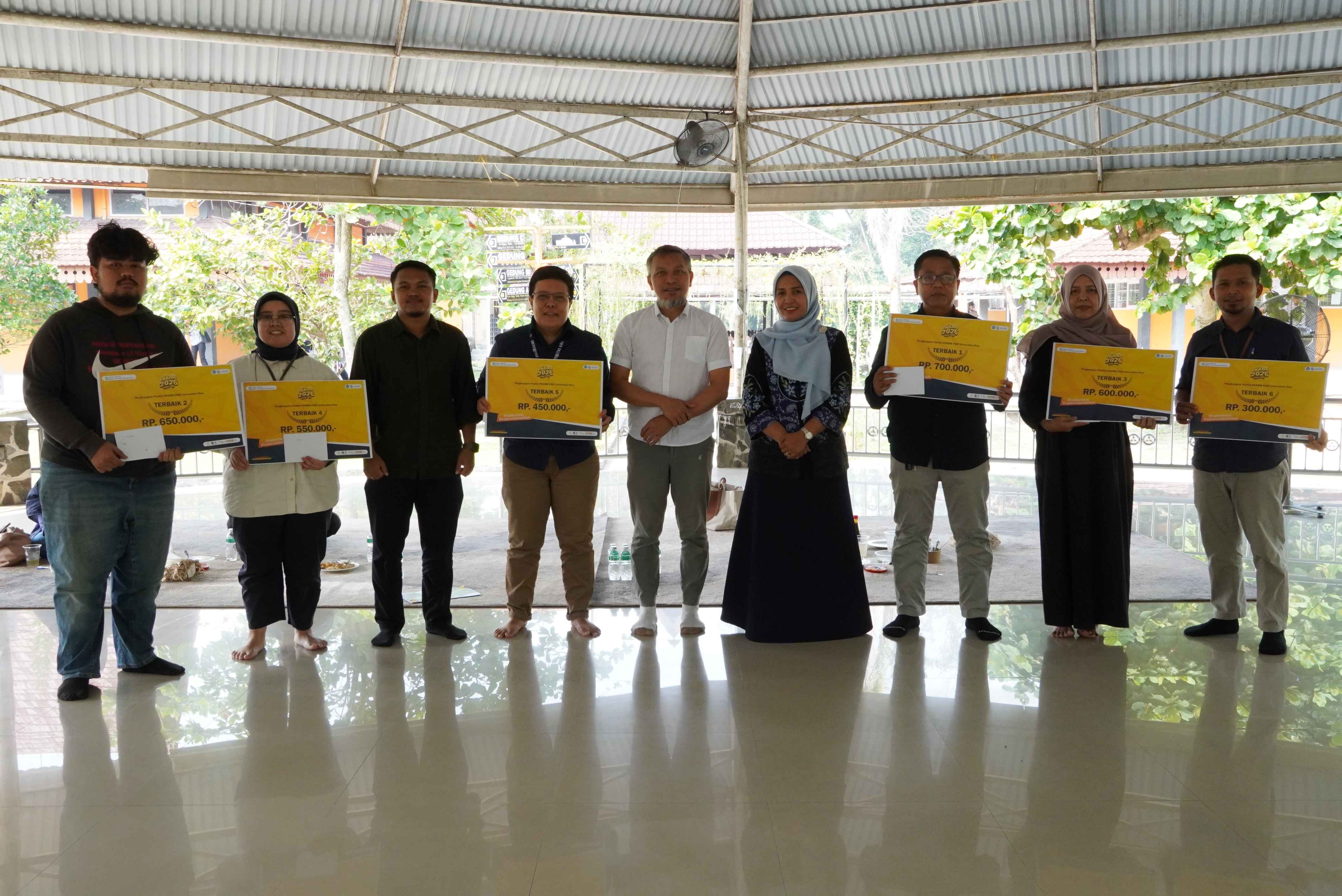 Usai Sukseskan PKKMB 2026, Panitia FISIP UNRI Terima Apresiasi dan Penghargaan