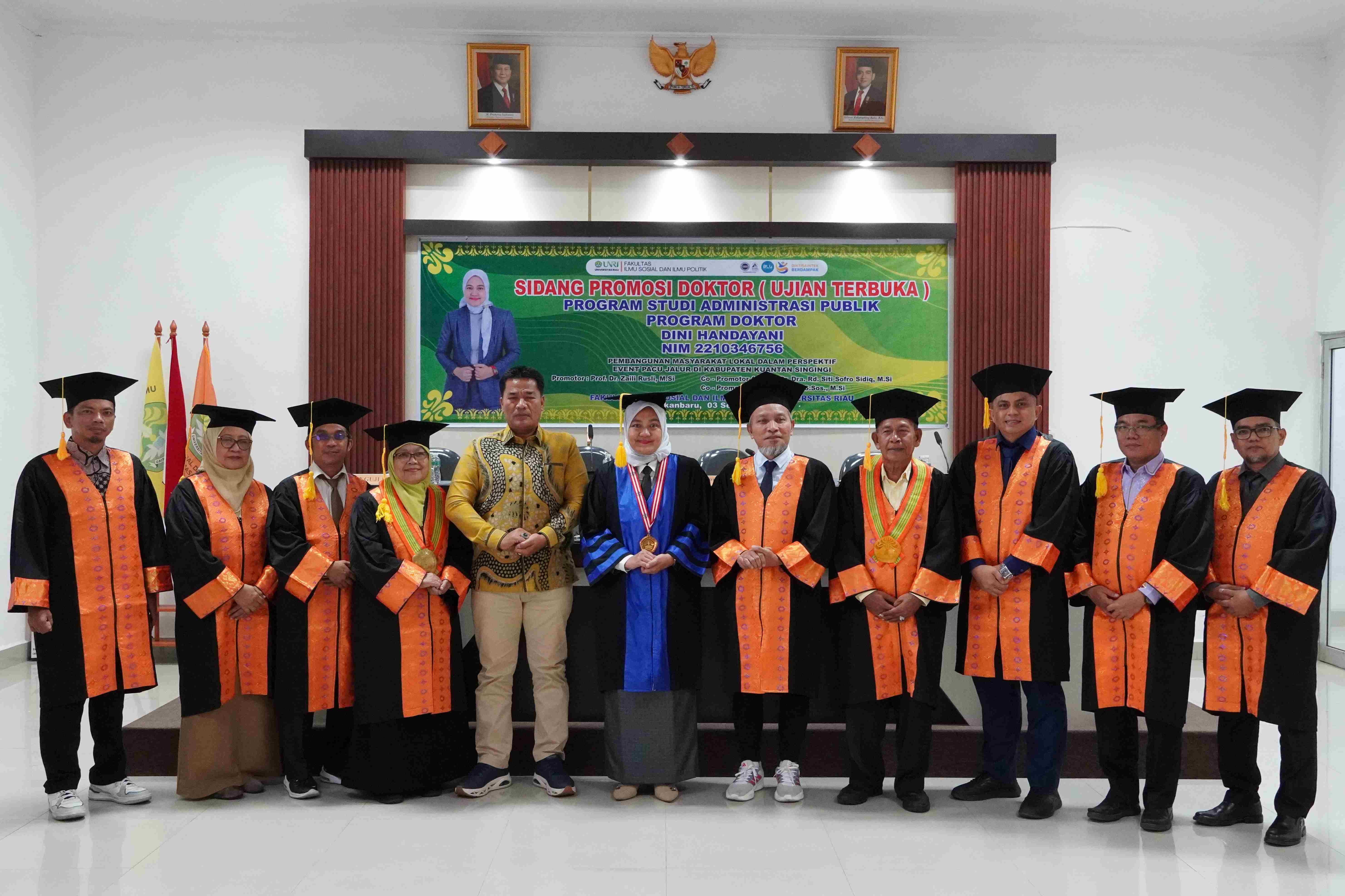 Dari Tradisi Jadi Kebijakan: Dini Handayani Pertahankan Disertasi Pacu Jalur di FISIP UNRI