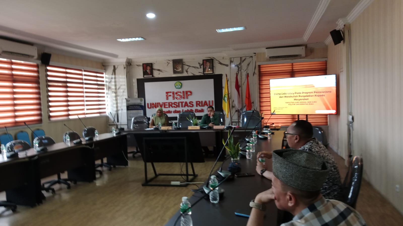FISIP UNRI Dorong Implementasi Living Laboratory dan Pengabdian Kepada Masyarakat pada Program Pascasarjana