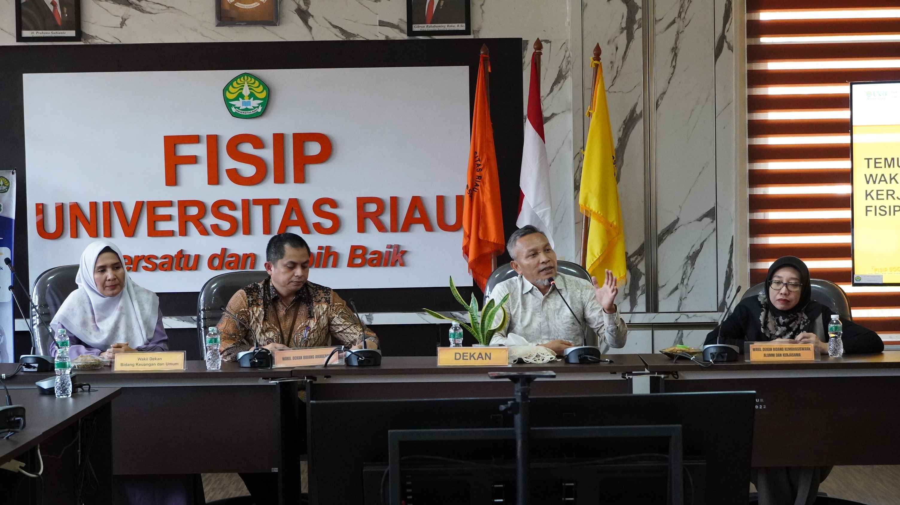 Temu Ramah Bersama Wakil Dekan Bidang Kemahasiswaan Alumni dan Kerjasama, FISIP UNRI Teguhkan Sinergi dengan Mahasiswa