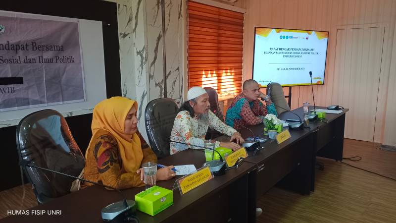 Rapat Dengar Pendapat BEM dan BLM FISIP Universitas Riau Dengan Pimpinan FISIP Universitas Riau