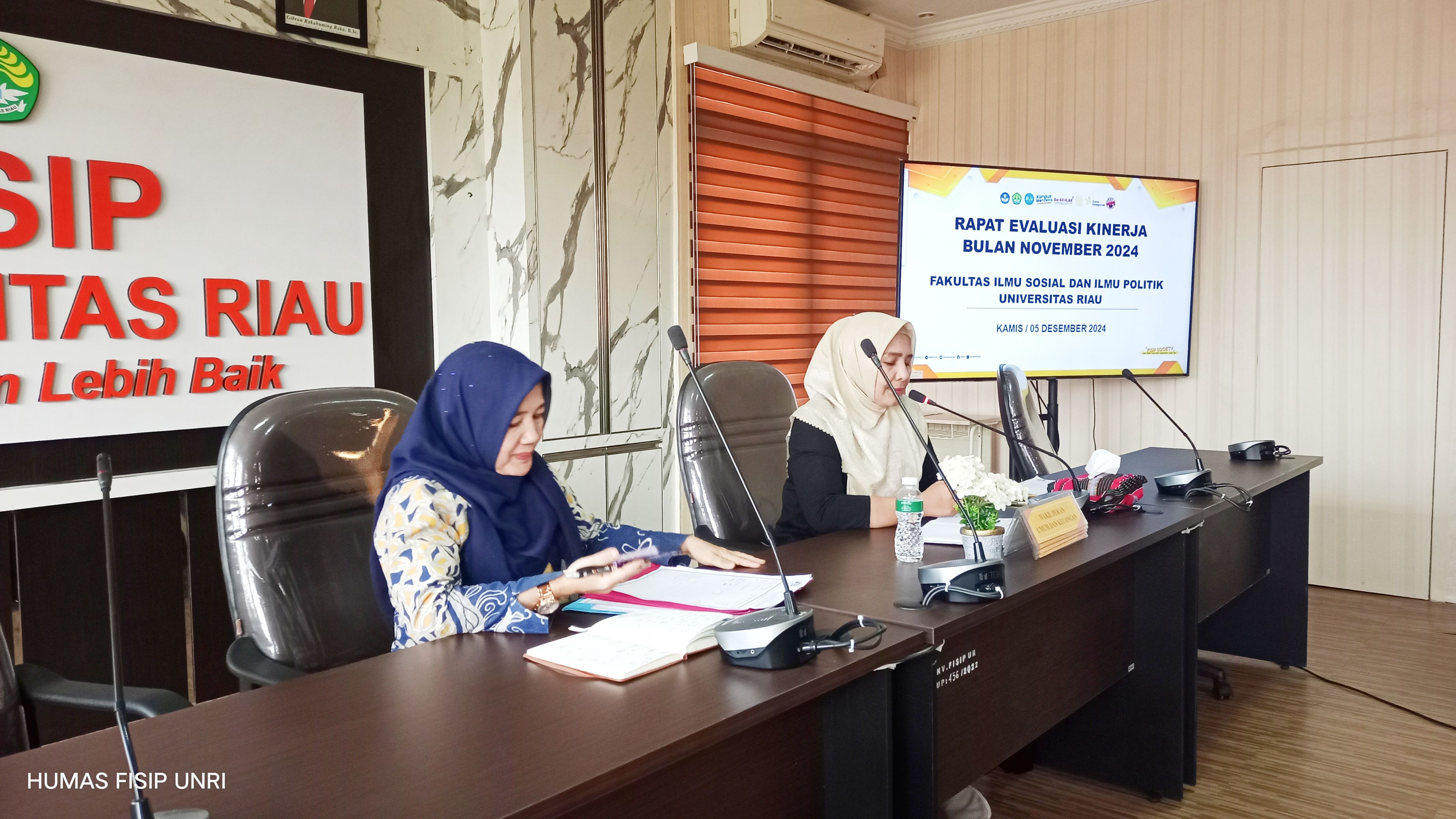 Membangun Integritas dan Kinerja Optimal: Refleksi Rapat Evaluasi FISIP Universitas Riau