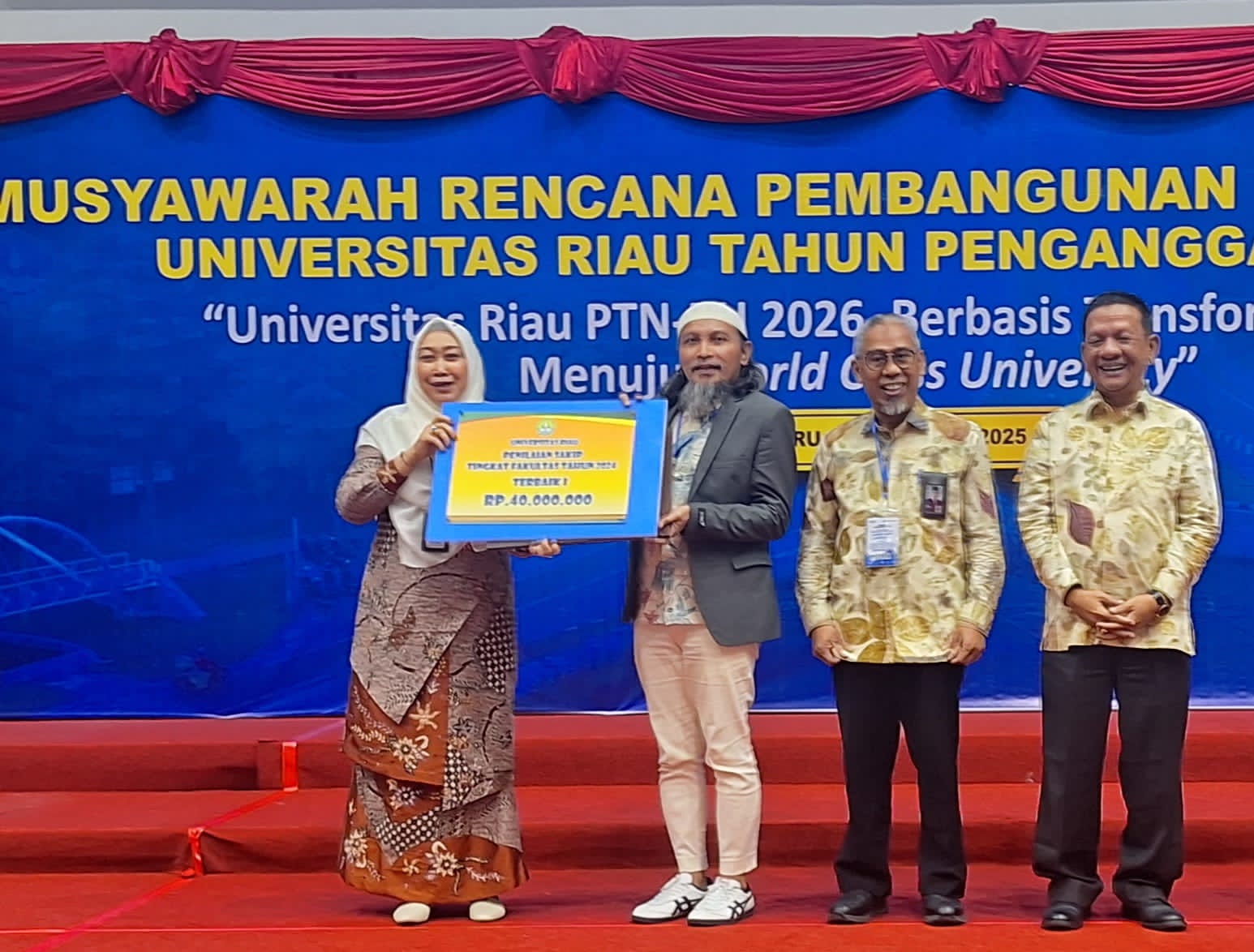 Sabet 4 Penghargaan Bergengsi di Universitas Riau: FISIP Gebrak Musrenbang 2025 dengan Torehan Prestasi Gemilang