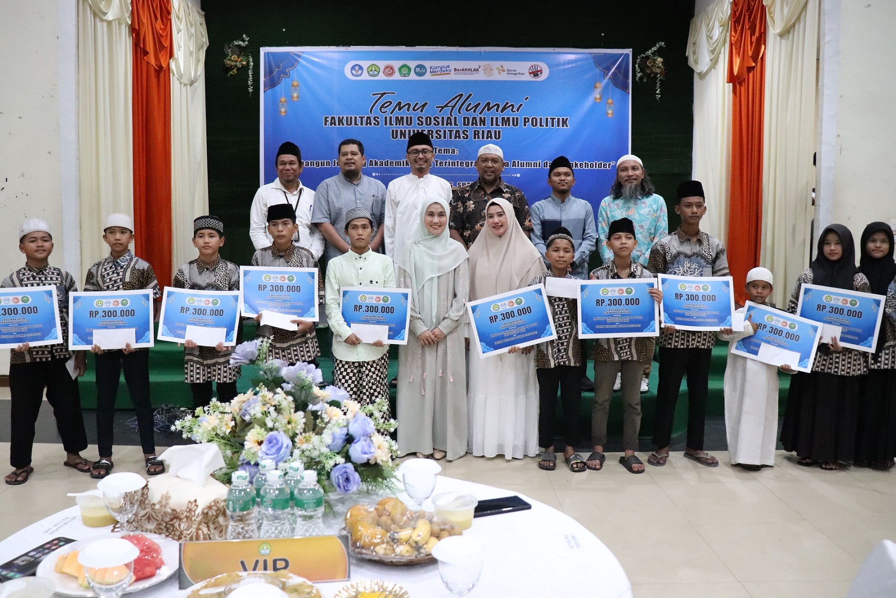 Memperkuat Jejaring dan Kepedulian Sosial: Cermin Kebesaran Hati dari Temu Alumni FISIP Universitas Riau