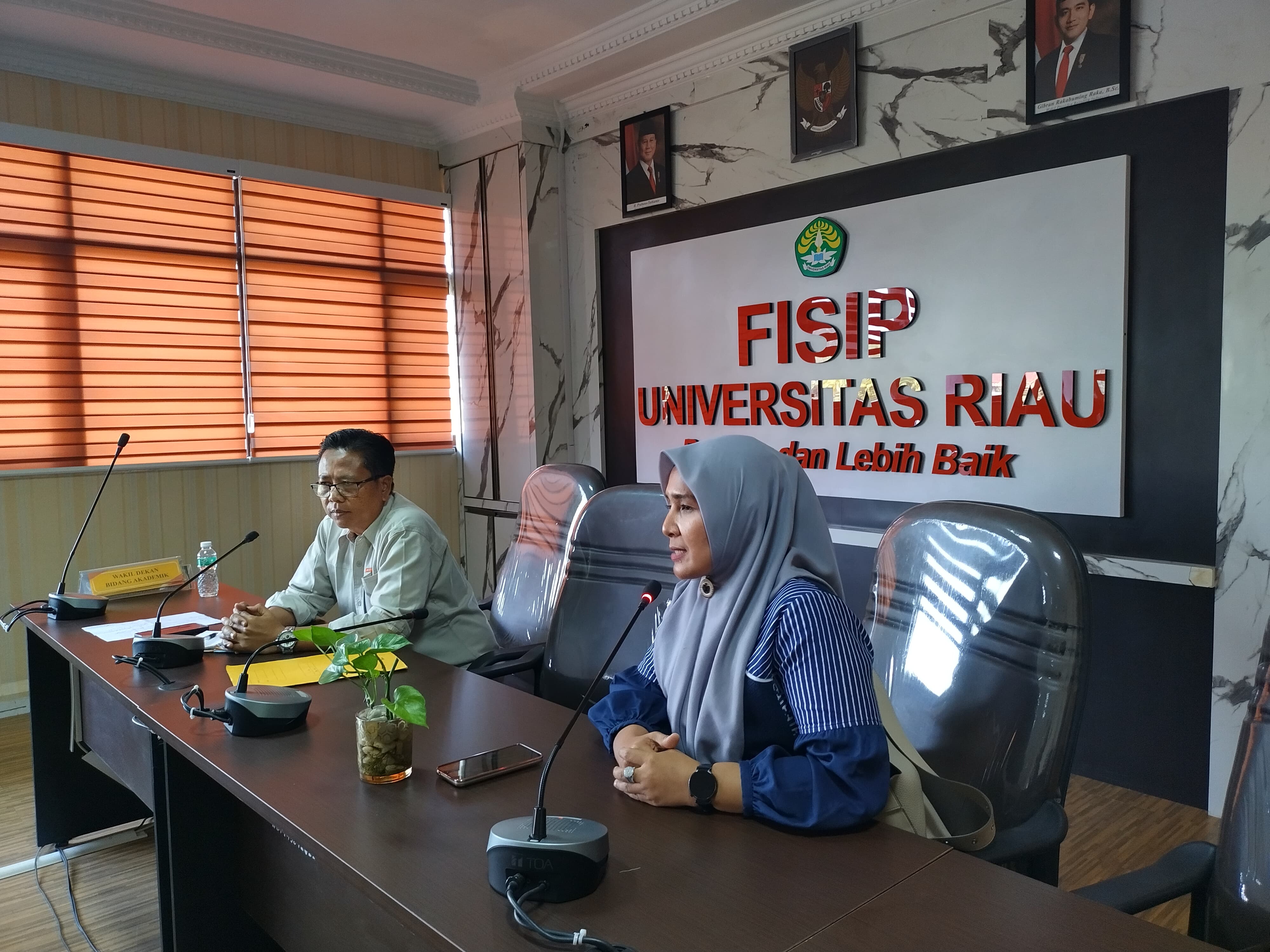 Evaluasi Rutin Tenaga Kebersihan, FISIP UNRI Dorong Standar Kebersihan Lebih Baik
