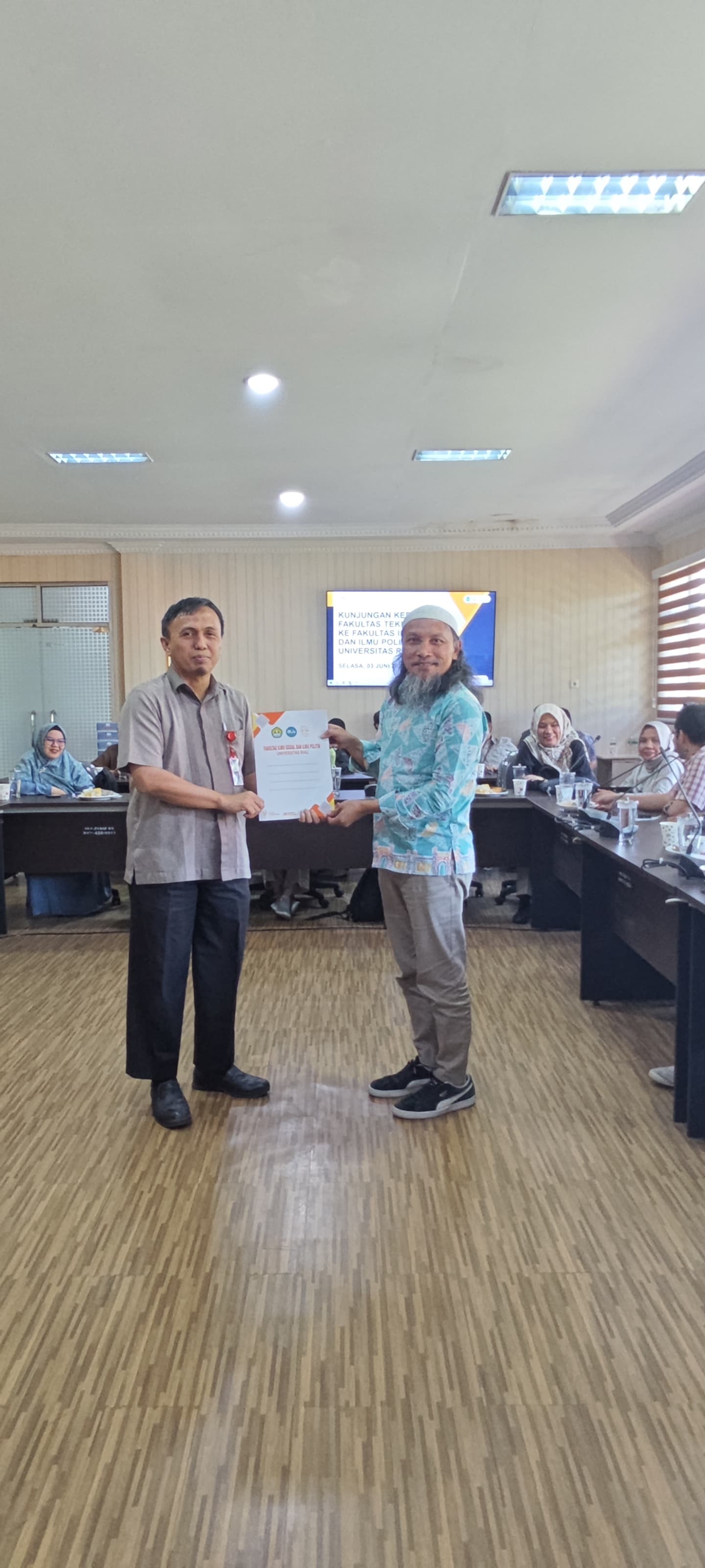 Bertukar Praktik Baik, FISIP dan Fakultas Teknik UNRI Mantapkan Komitmen Zona Integritas