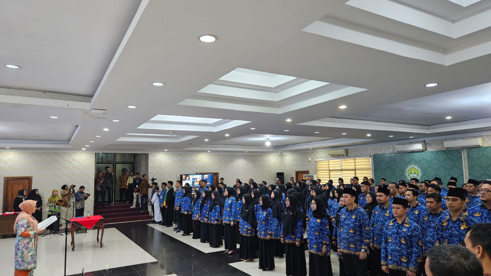 Teguhkan Komitmen ASN Berintegritas, Rektor Universitas Riau Pimpin Pengambilan Sumpah/Janji Jabatan PNS