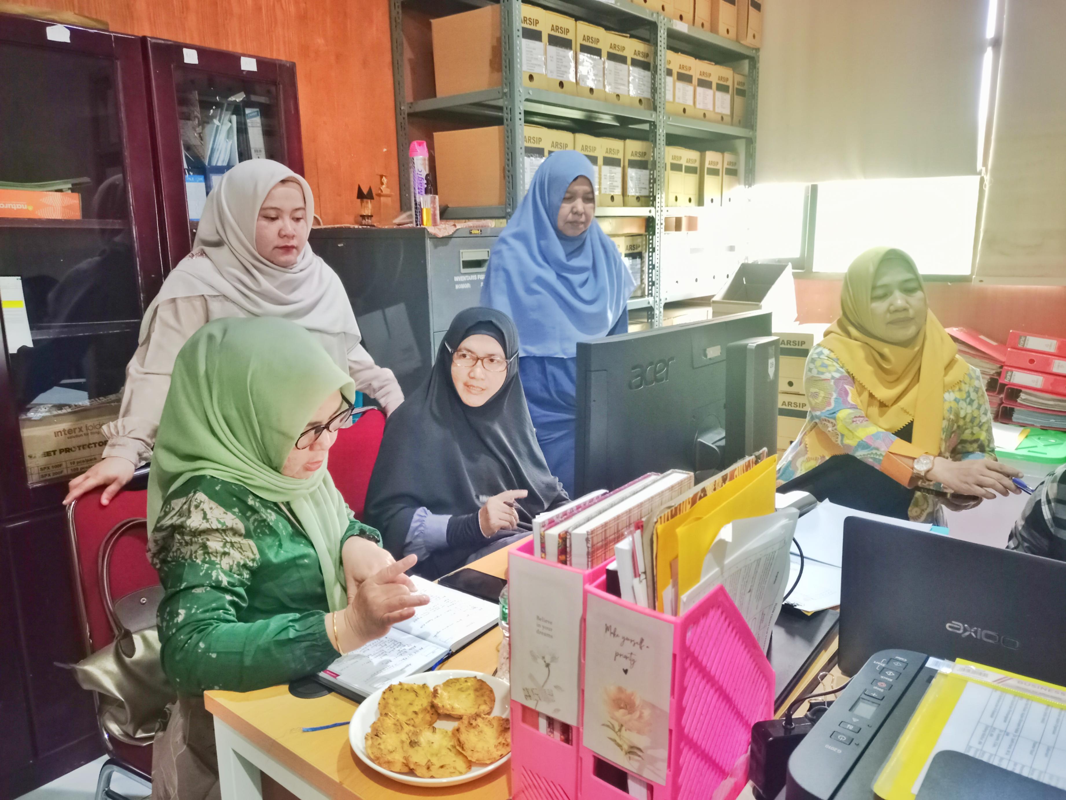 Perkuat Tata Kelola Arsip, FISIP UNRI Mengikuti Asistensi Pengisian Form Audit Sistem Kearsipan Internal (ASKI) dan Unit Pengelola (UP)