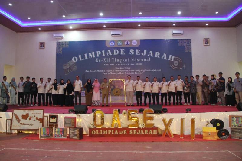 Pembukaan Olimpiade Pendidikan Sejarah ke – XII
