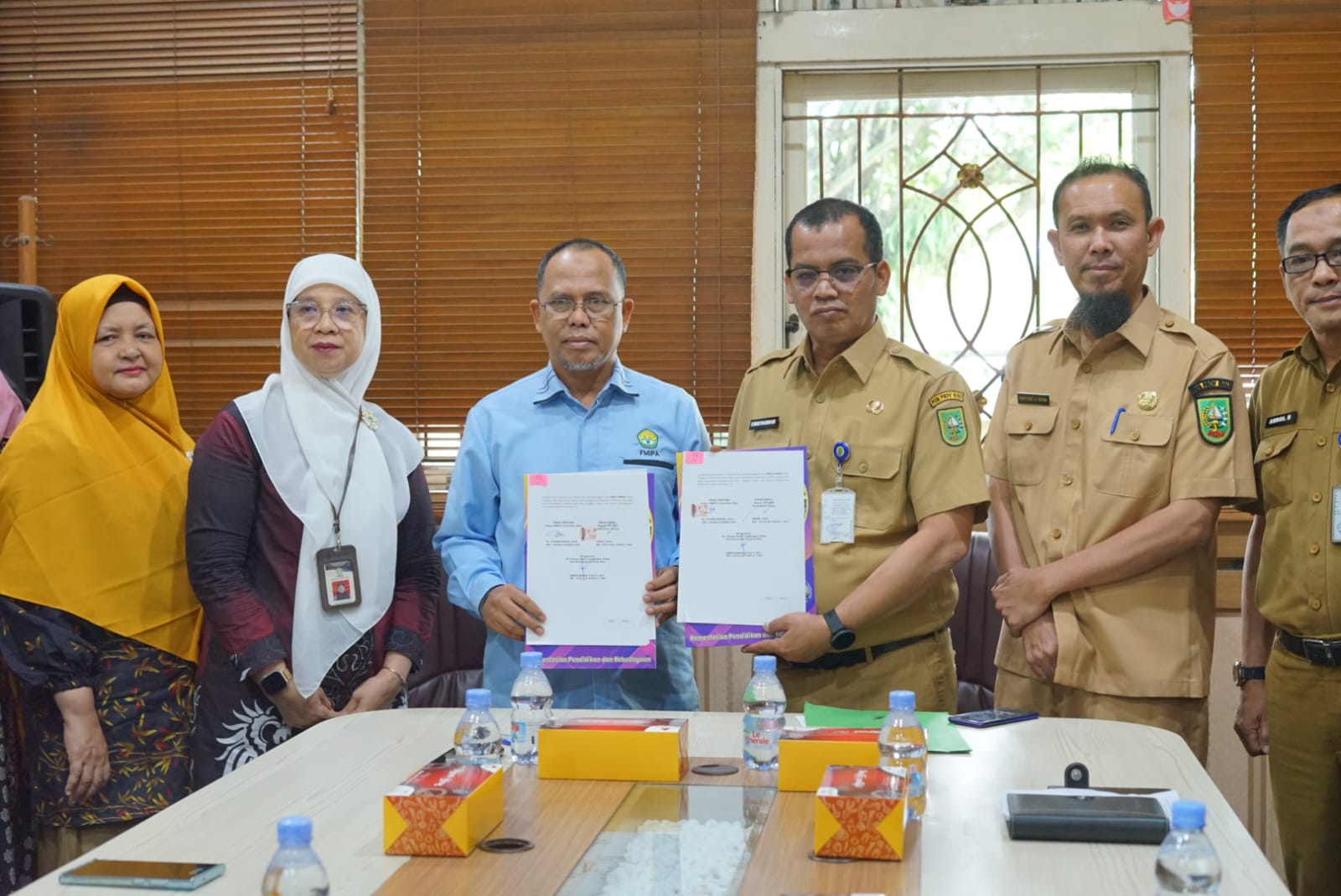 Perjanjian Kerjasama Fakultas MIPA UNRI dan UPT KPH Tasik Besar Serkap DLHK Provinsi Riau