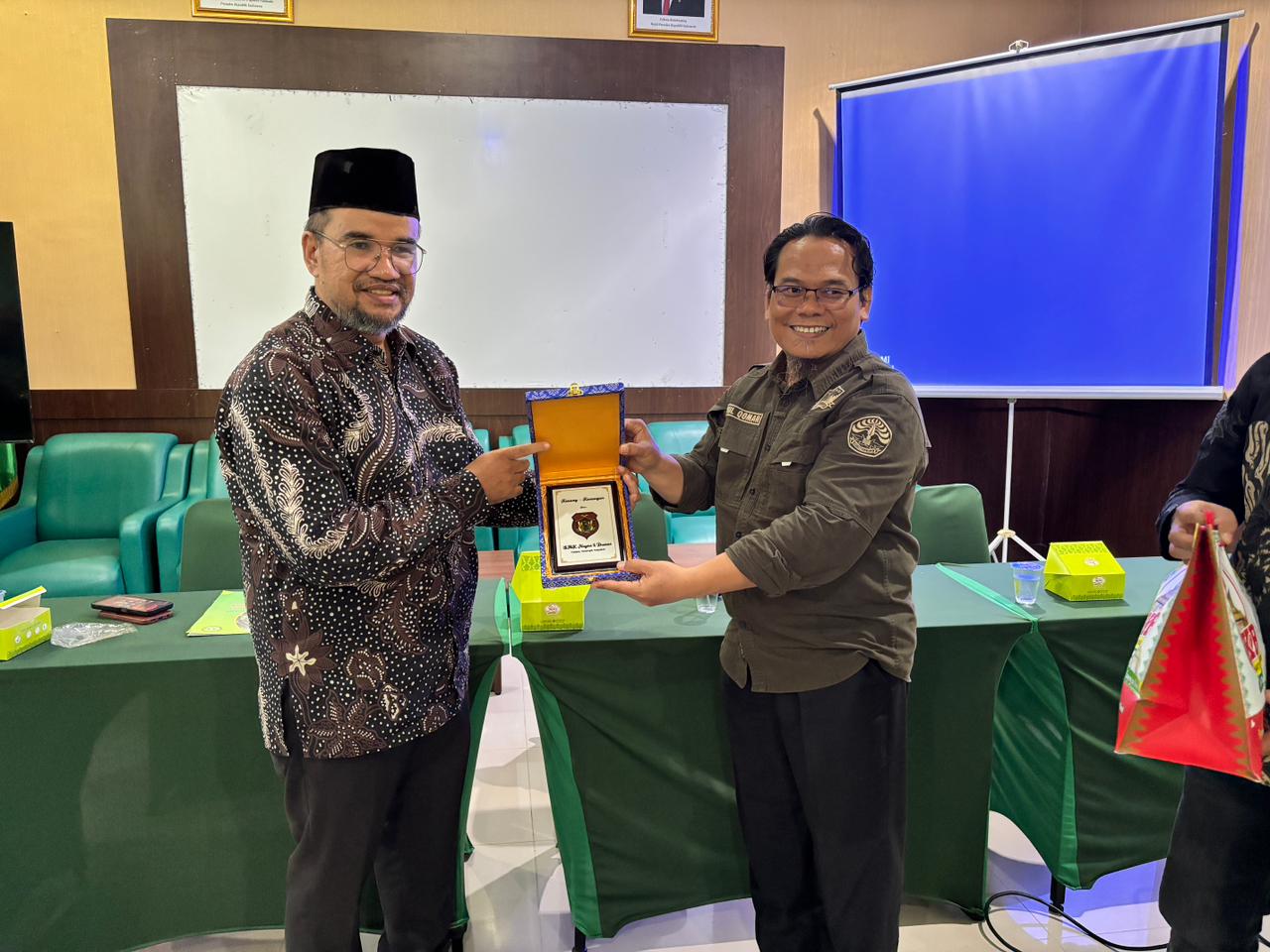 SMKN 2 Dumai Lakukan Kunjungan Edukasi ke FP UNRI