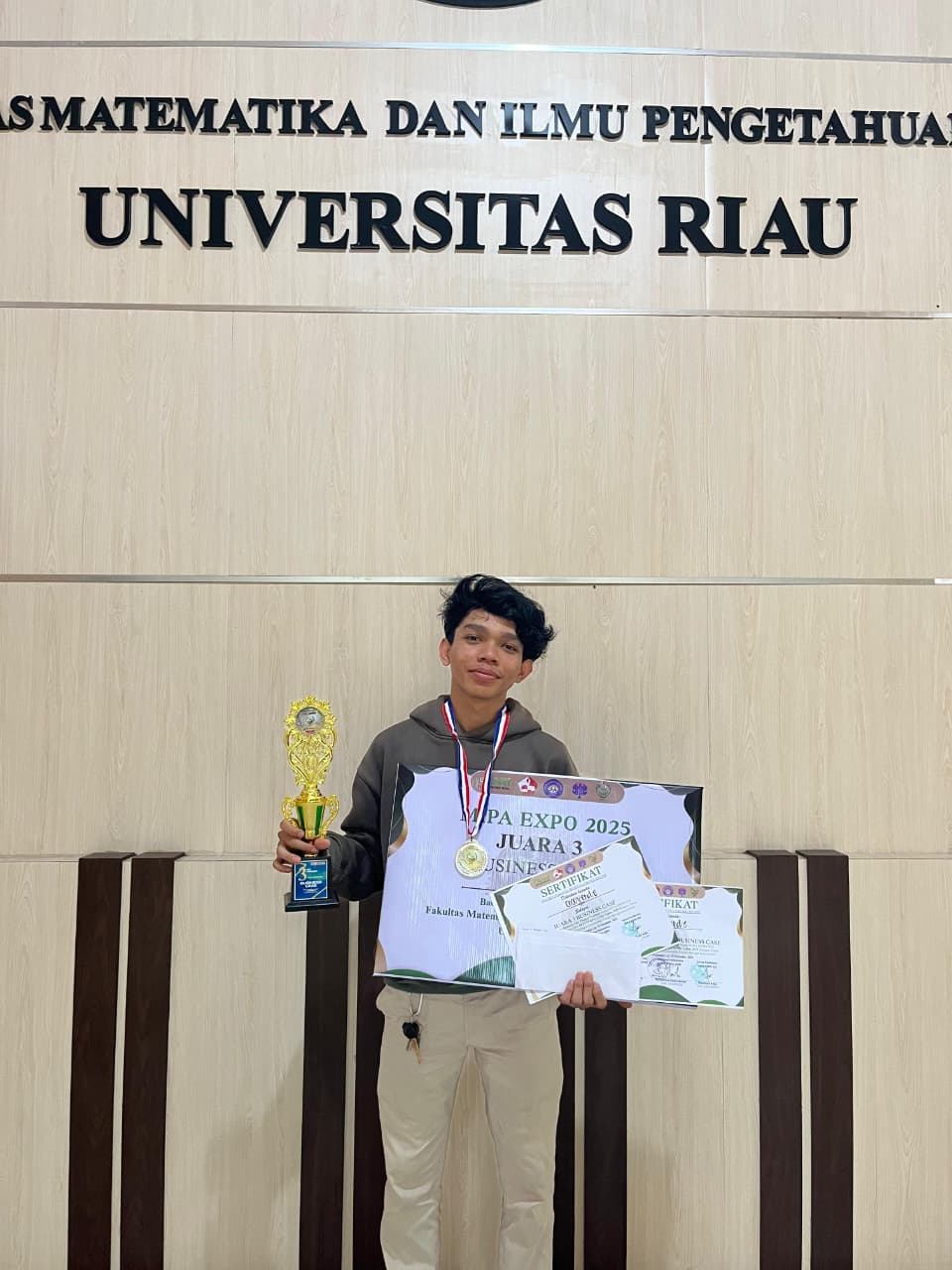 Mahasiswa FMIPA UNRI Raih Juara III Business Case Competition Nasional MIPA EXPO XIX 2025