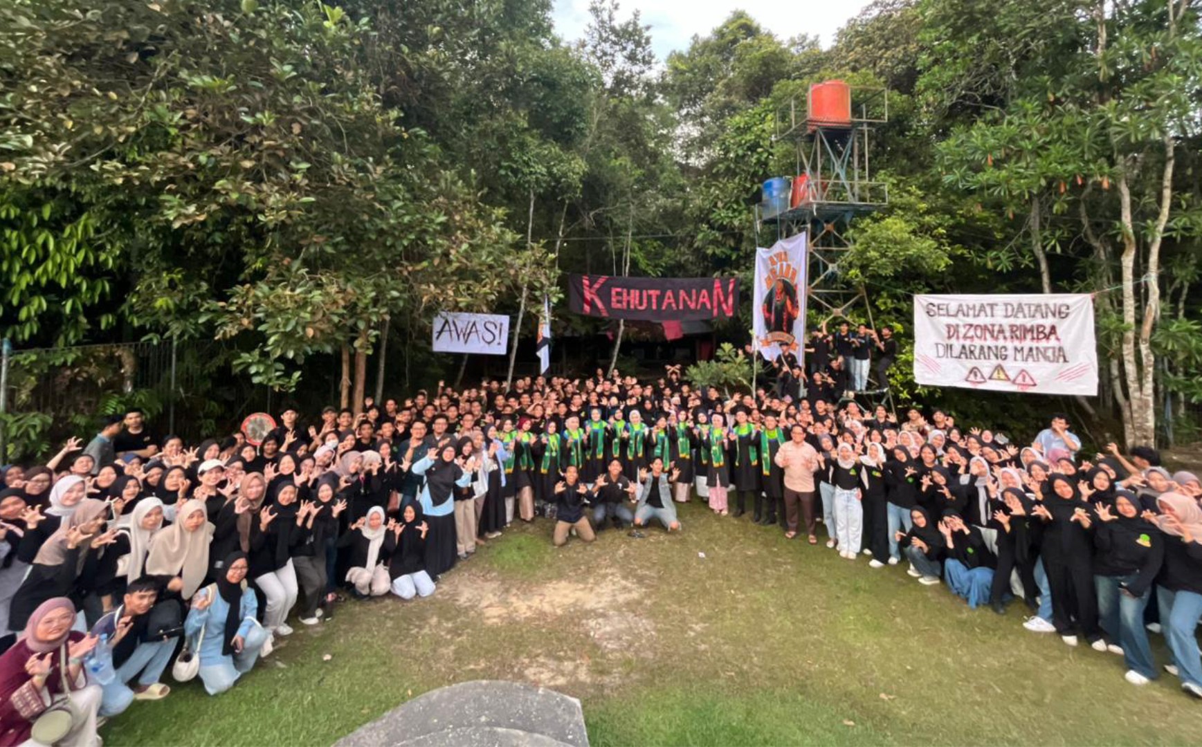 Pelepasan Wisudawan Kehutanan UNRI Periode Oktober 2025 Berlangsung Khidmat