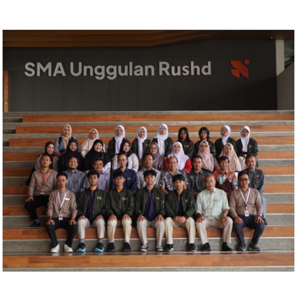 Jurusan Fisika bersama PKR-UNRI-UNS-UNNES dan BRIN Adakan Kunjungan ke Sekolah Rushd Solo