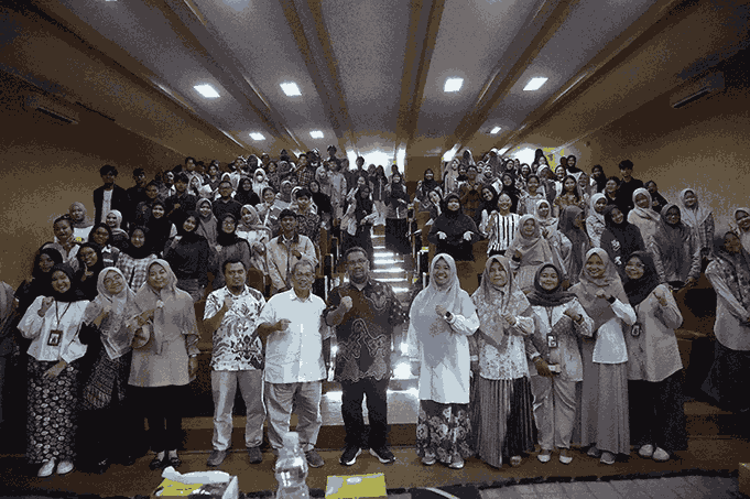 Prodi S-1 Matematika Unri Gelar Kuliah Umum Aljabar Bersama Guru Besar UGM