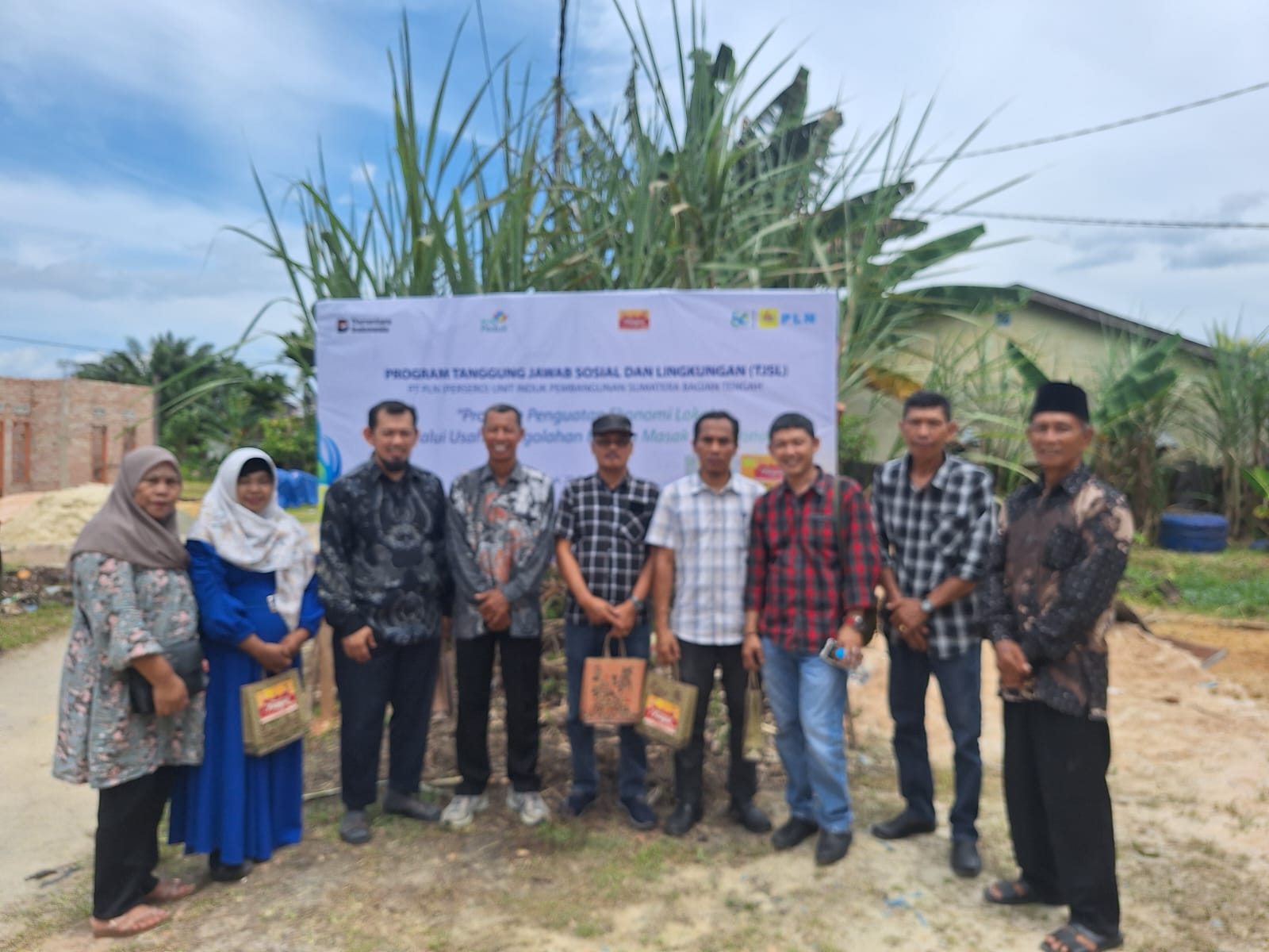Teknik Mesin UNRI Hadiri Peresmian Rumah Produksi Bumbu Buya, Hasil Kerjasama dengan PLN Peduli