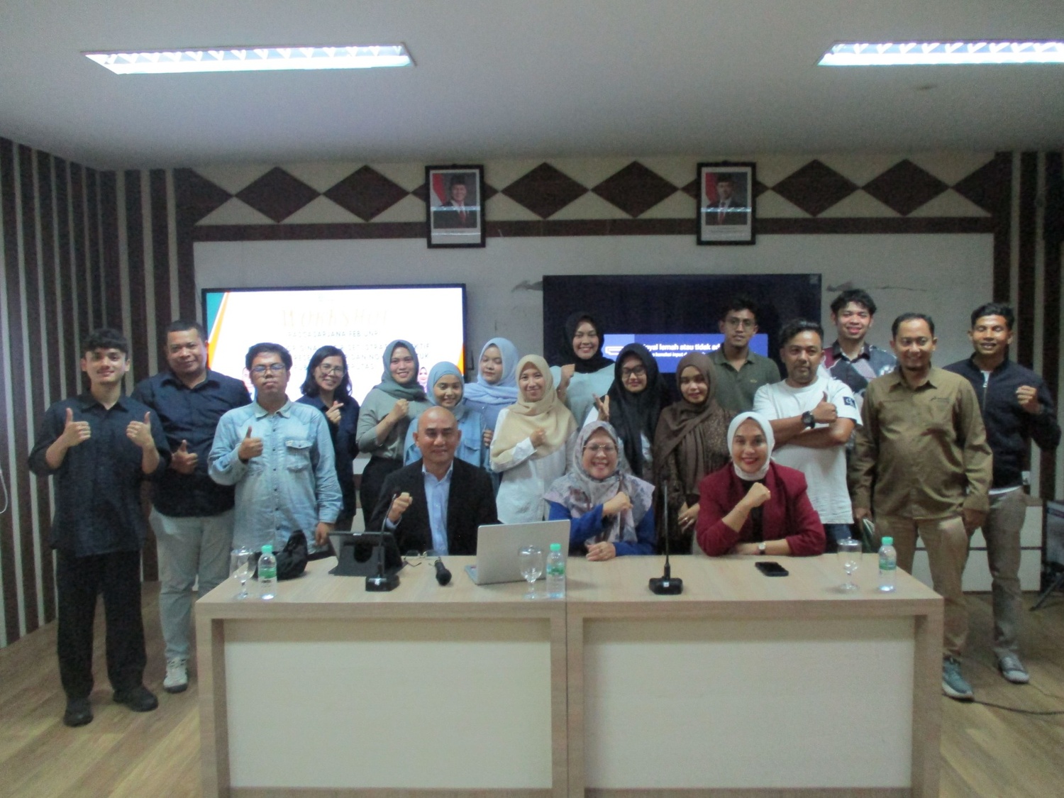 “Membuka Originalitas Riset: Strategi Efektif Menemukan Research Gap dan Novelty untuk Publikasi Bereputasi” Bersama Bersama Prof. Lizar Alfansi, S.E., M.B.A., Ph.D.