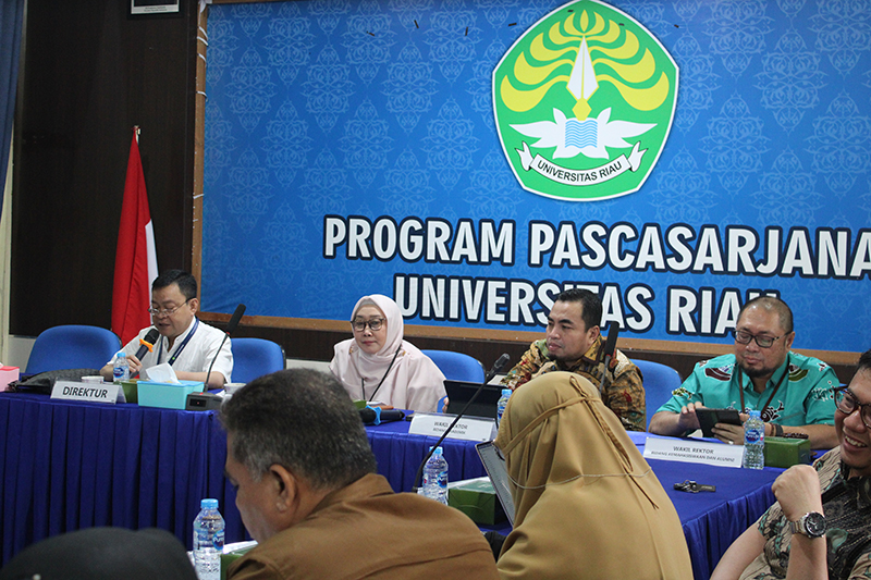 Rapat Penetapan Kelulusan Penerimaan Mahasiswa Baru Pascasarjana Universitas Riau: Evaluasi Proses dan Komitmen Peningkatan Layanan