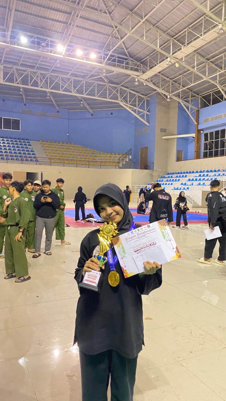 Mahasiswa Pendidikan Masyarakat FKIP Universitas Riau Raih Juara 1 dan Pesilat Terbaik