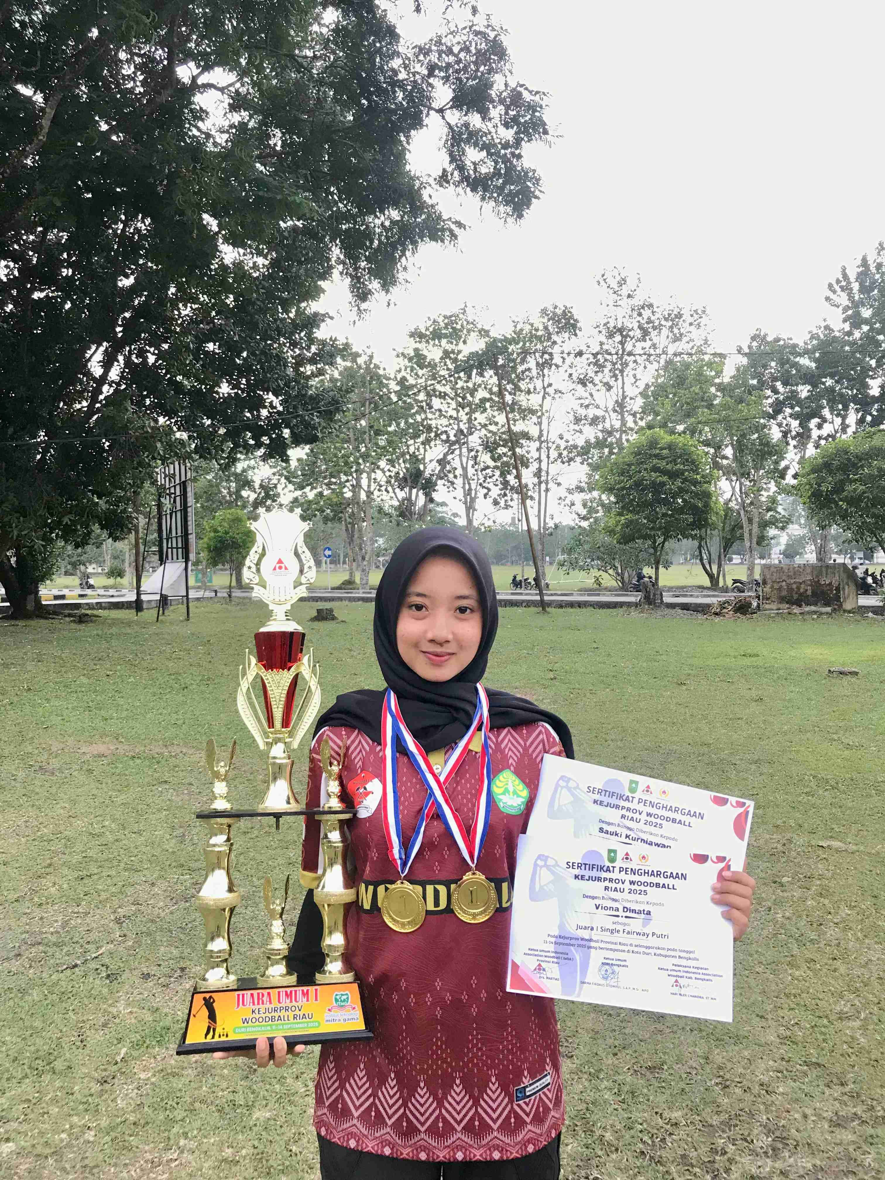 Mahasiswa PGSD FKIP UNRI (Viona Dinata) meraih Juara 1 Double Fairway Putri dalam Kejuaraan Provinsi (Kejurprov) Woodball Riau I Tahun 2025,
