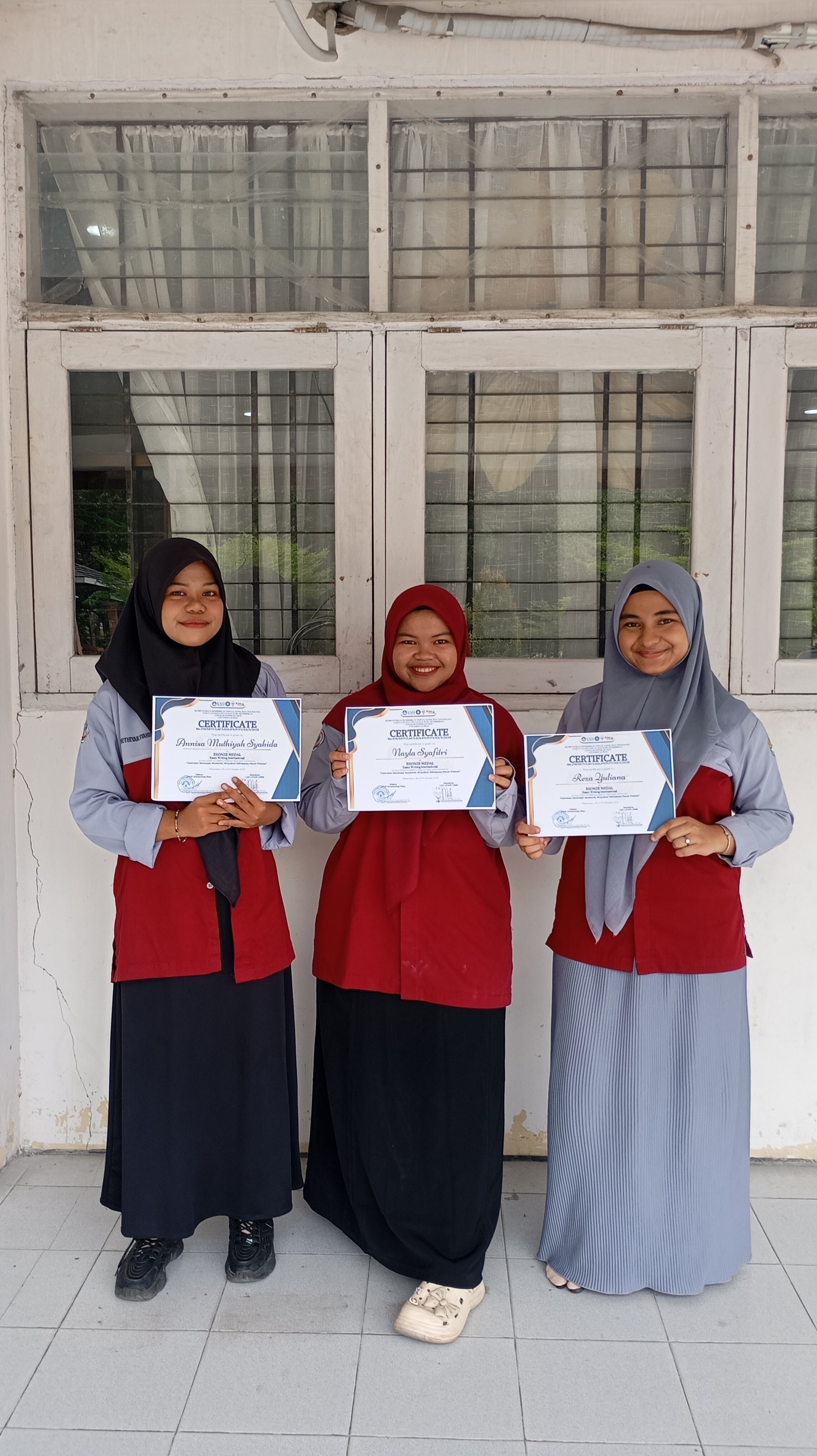 Mahasiswa PGSD raih Medali Perunggu dalam Essay Writing pada kegiatan LIFKIP Academic Festival 2025 tingkat Internasional