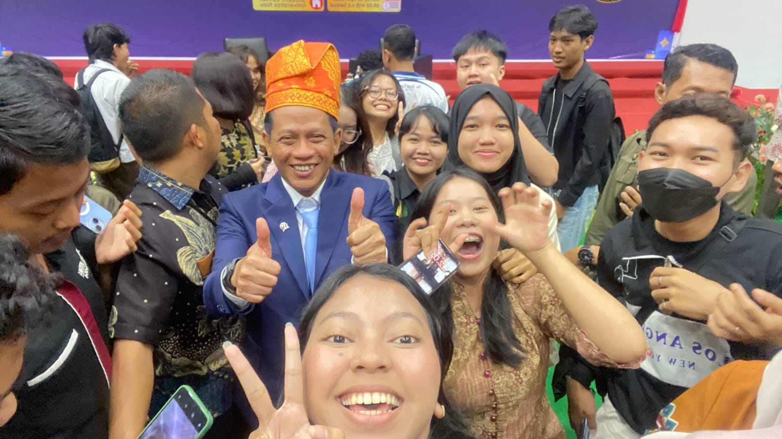 Mahasiswa PPKn Hadiri Kuliah Umum dengan Menteri Koordinator Bidang Pangan