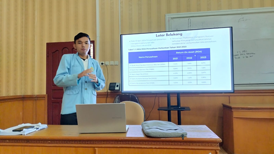 Mahasiswa S1 Akuntansi FEB UNRI Laksanakan Seminar Hasil