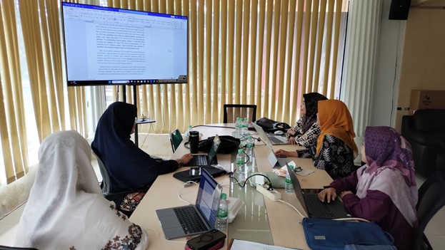 Tim Akreditasi Program Studi S1 Akuntansi Laksanakan Rapat Penyempurnaan Dokumen Akreditasi Kriteria 7