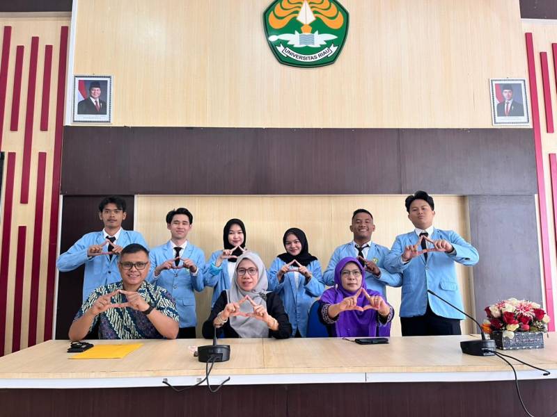 ONE STEP CLOSER! MAHASISWA PRODI S1 EKONOMI PEMBANGUNAN FEB UNRI TUNTASKAN UJIAN KOMPREHENSIF PERIODE NOVEMBER 2025