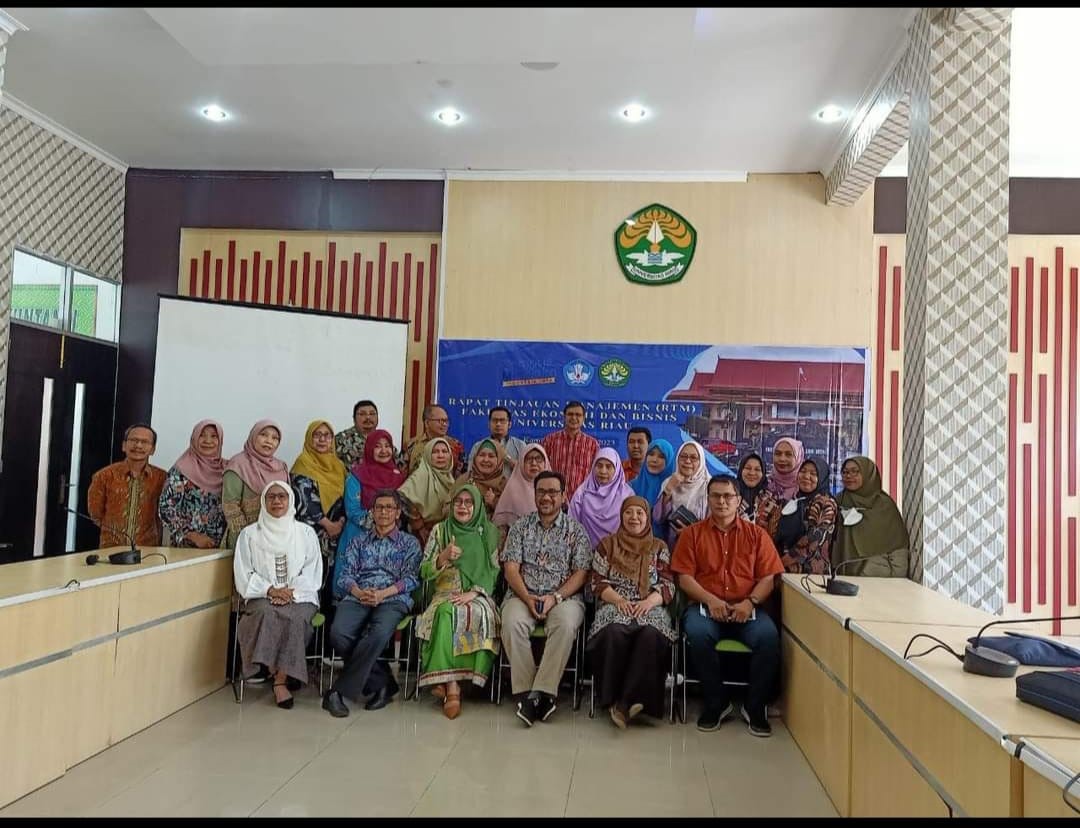 Rapat Tinjauan Manajemen (RTM) Audit Mutu Internal PJM UNRI di Fakultas Ekonomi dan Bisnis Universitas Riau