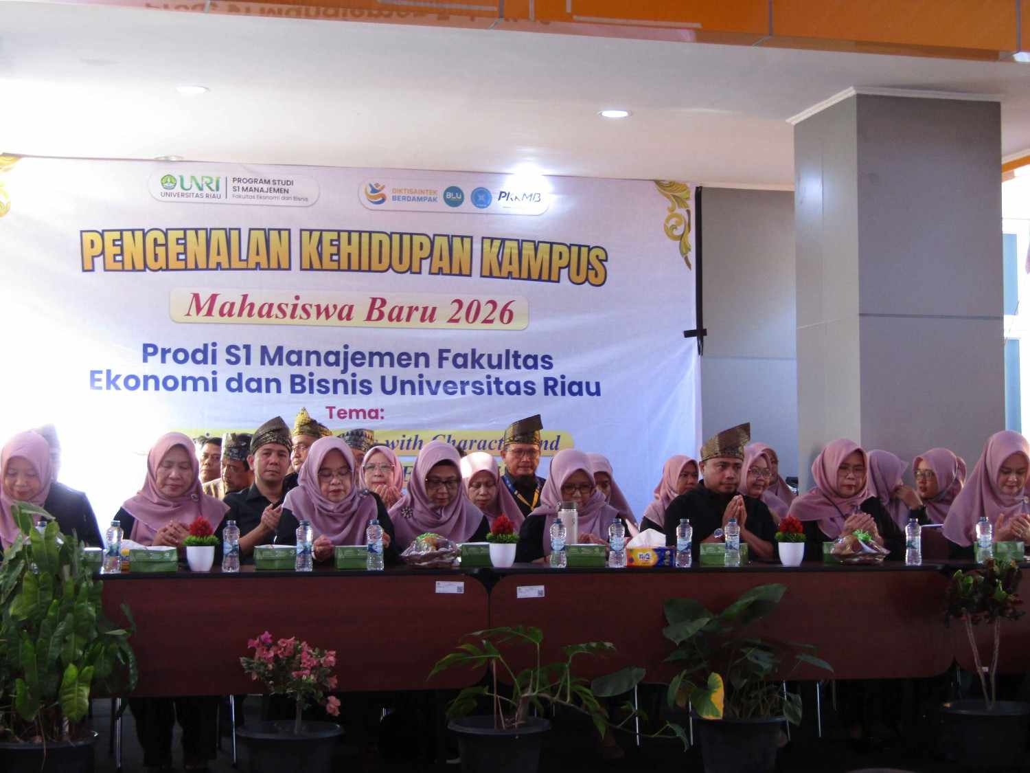PKKMB Jurusan Manajemen FEB UNRI Kenalkan Lingkungan Akademik dan Organisasi kepada Mahasiswa Baru