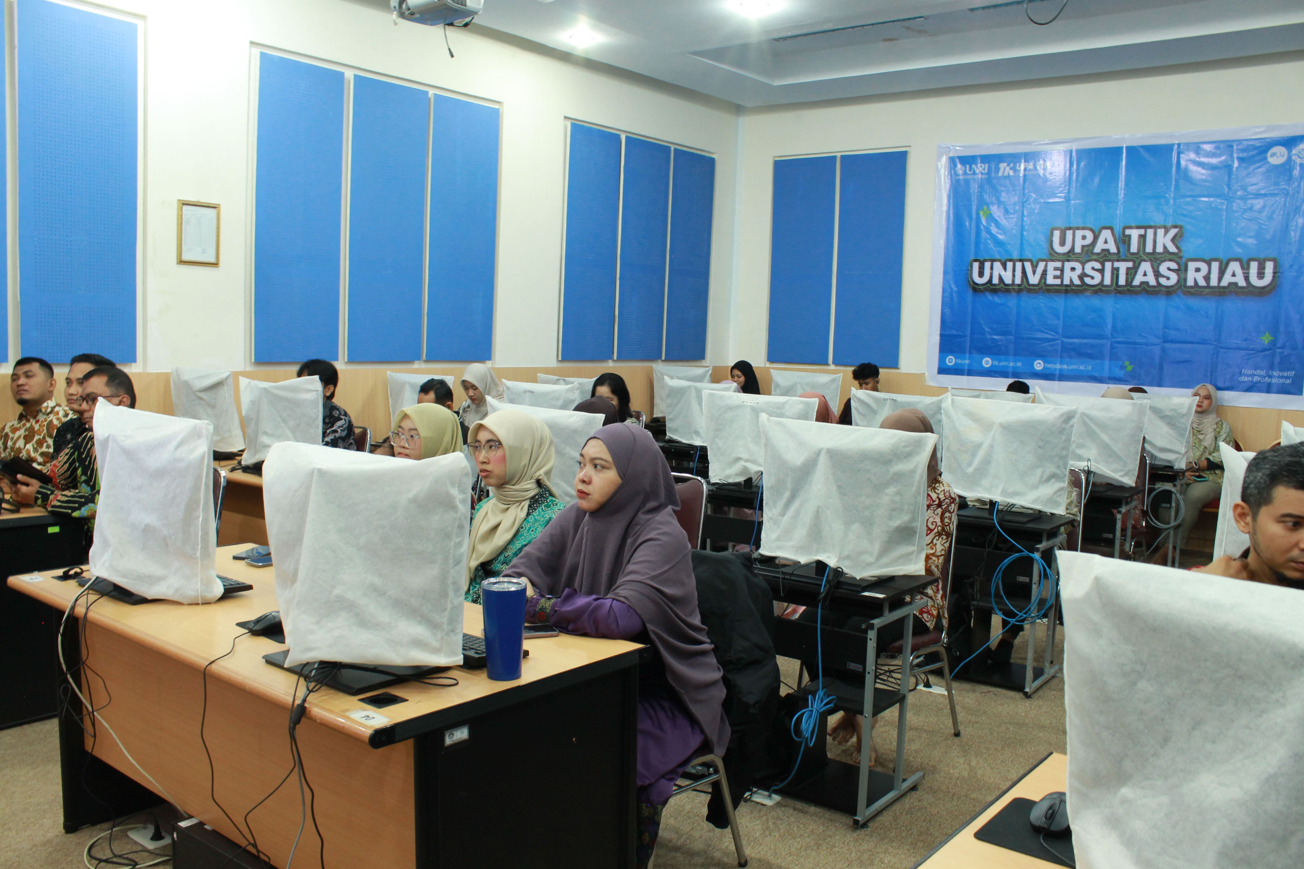 UPA TIK Strengthens Digital Skills of BLKK Candidate Instructors