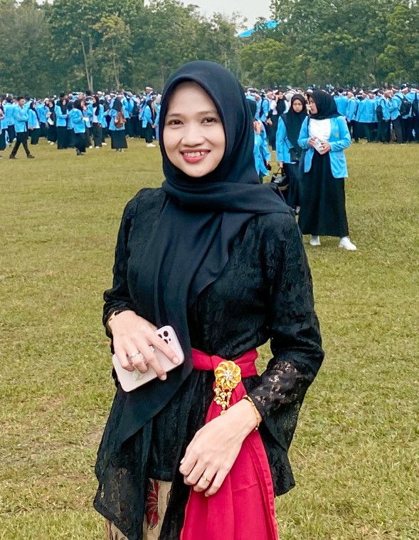 Shintia Intan