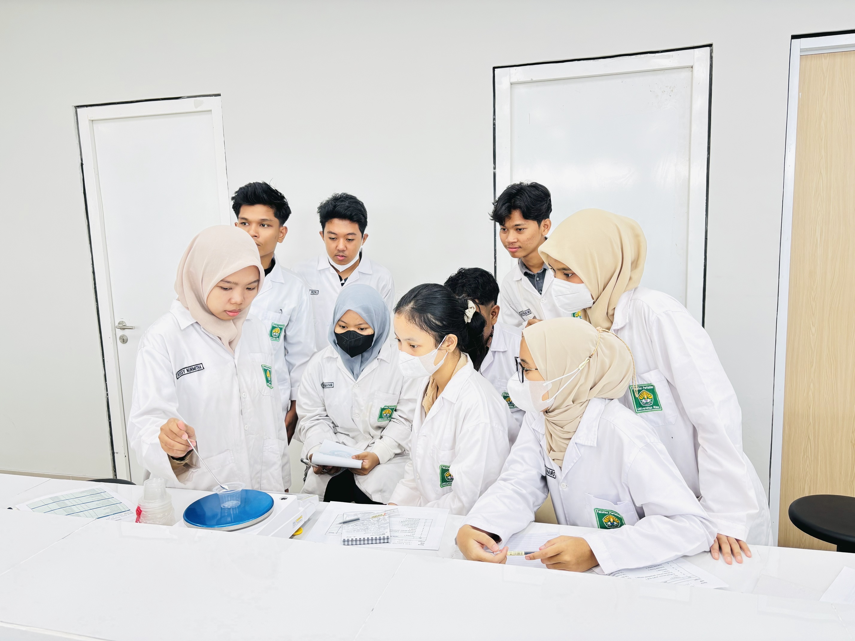 Praktik GLP 2025 Bekali Mahasiswa Teknologi Pertanian dengan Keterampilan Dasar Laboratorium