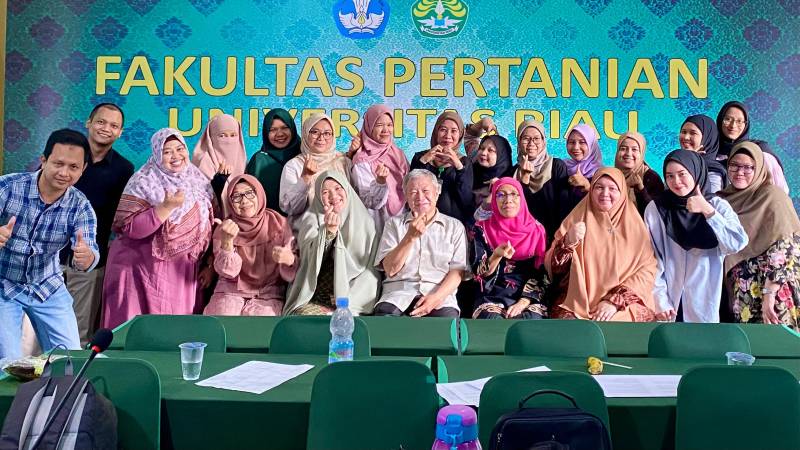 Pelatihan Penggunaan AI untuk Penyusunan RPS Jurusan Teknologi Pertanian Digelar di Faperta UNRI
